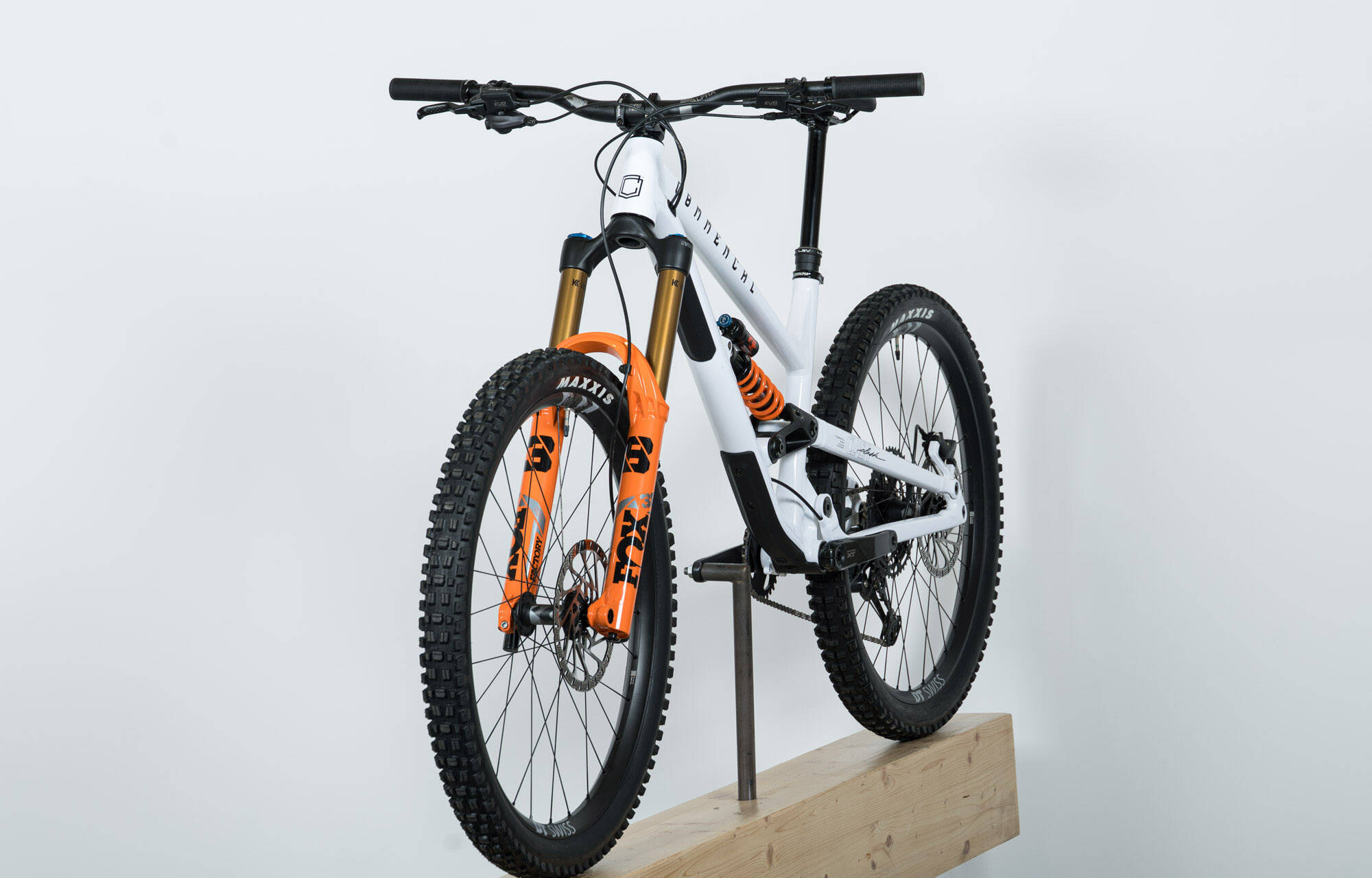 COMMENCAL CLASH SIGNATURE PURE WHITE - M (25130102) image large number 4