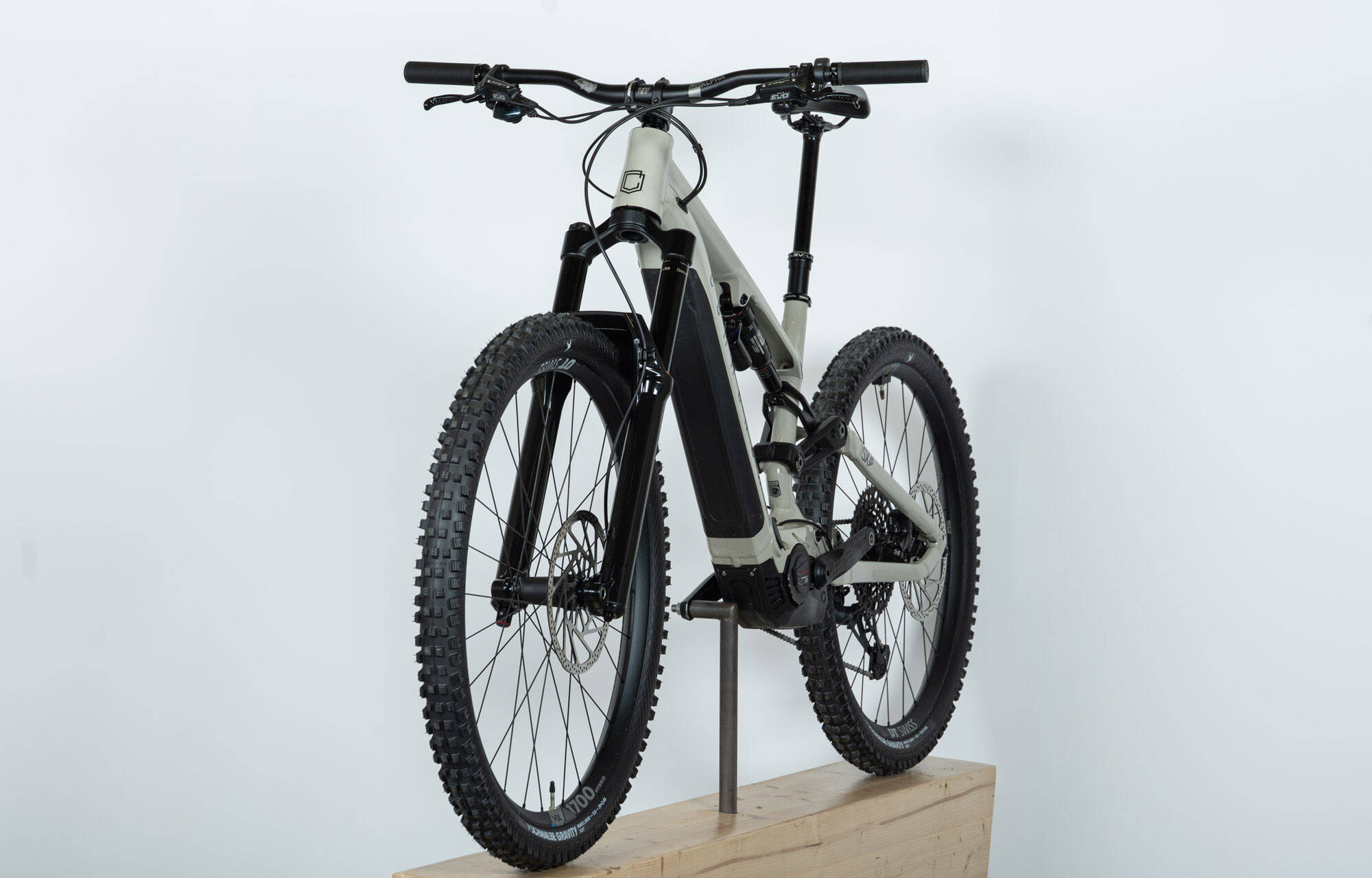 COMMENCAL META POWER SX BOSCH RACE CHALK - M (23181402) 1309 km image large number 4