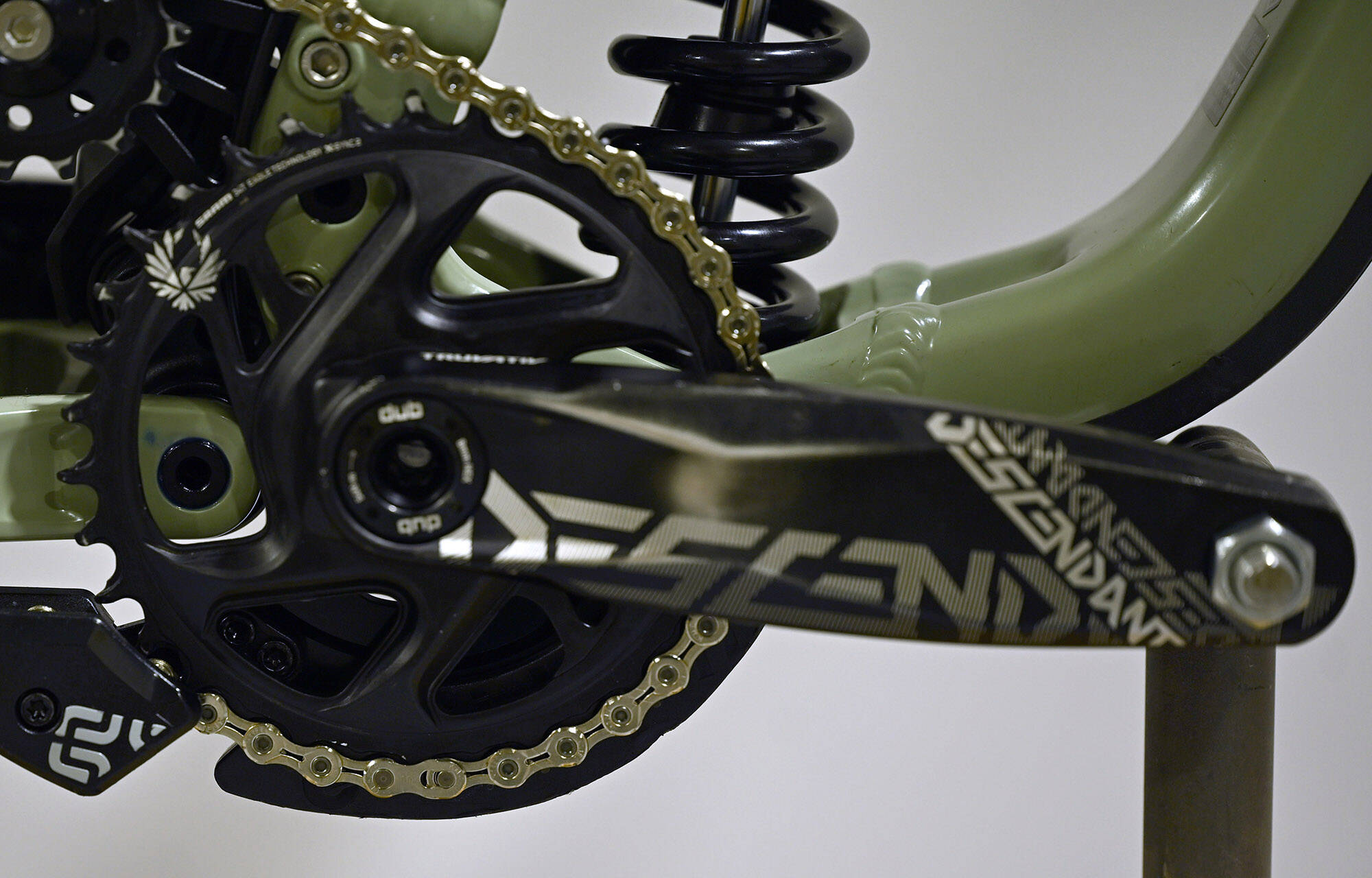 COMMENCAL SUPREME DH V5 ESSENTIAL HERITAGE GREEN - M (22150802) image large number 11