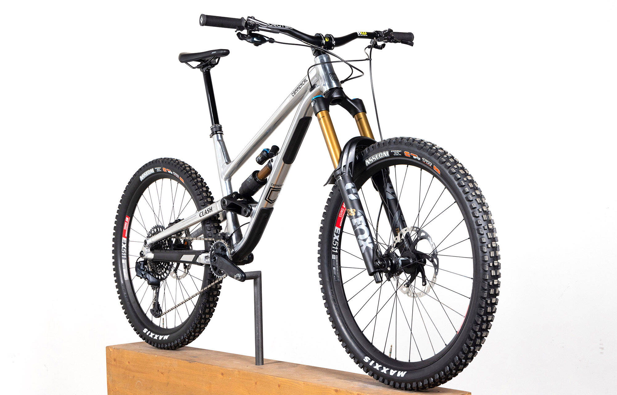COMMENCAL CLASH ALC HIGH POLISHED image large number 0
