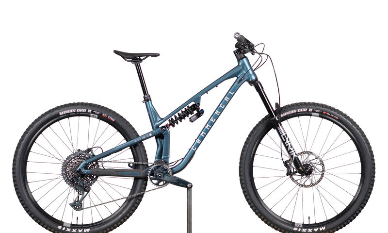 COMMENCAL META V5 RACE SPARKLY BLUE - M (23121302)