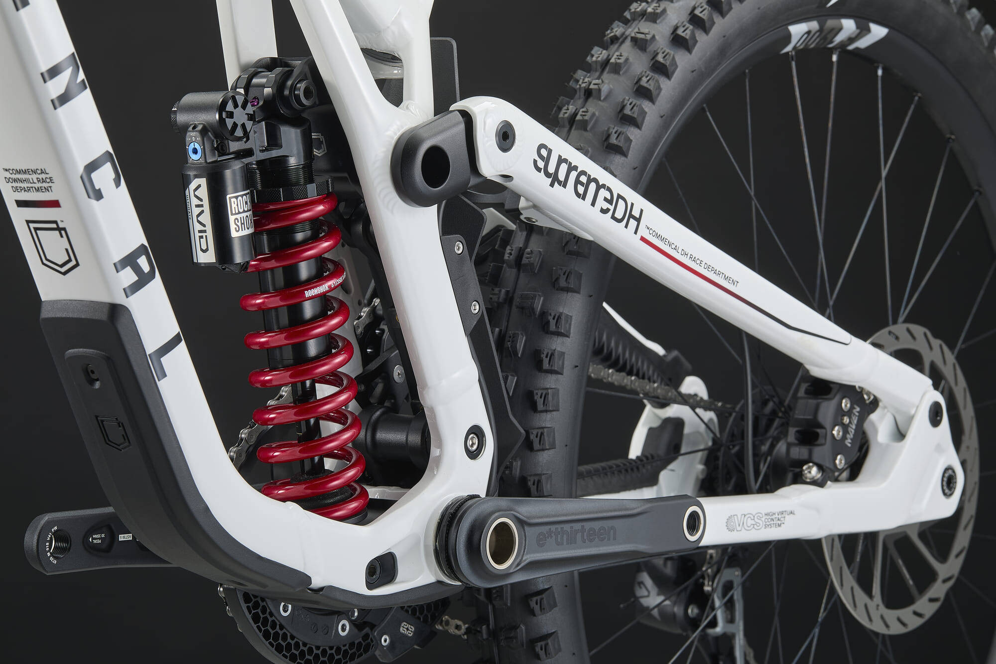 COMMENCAL SUPREME DH XS V5.2 PURE WHITE 2027 image large number 8