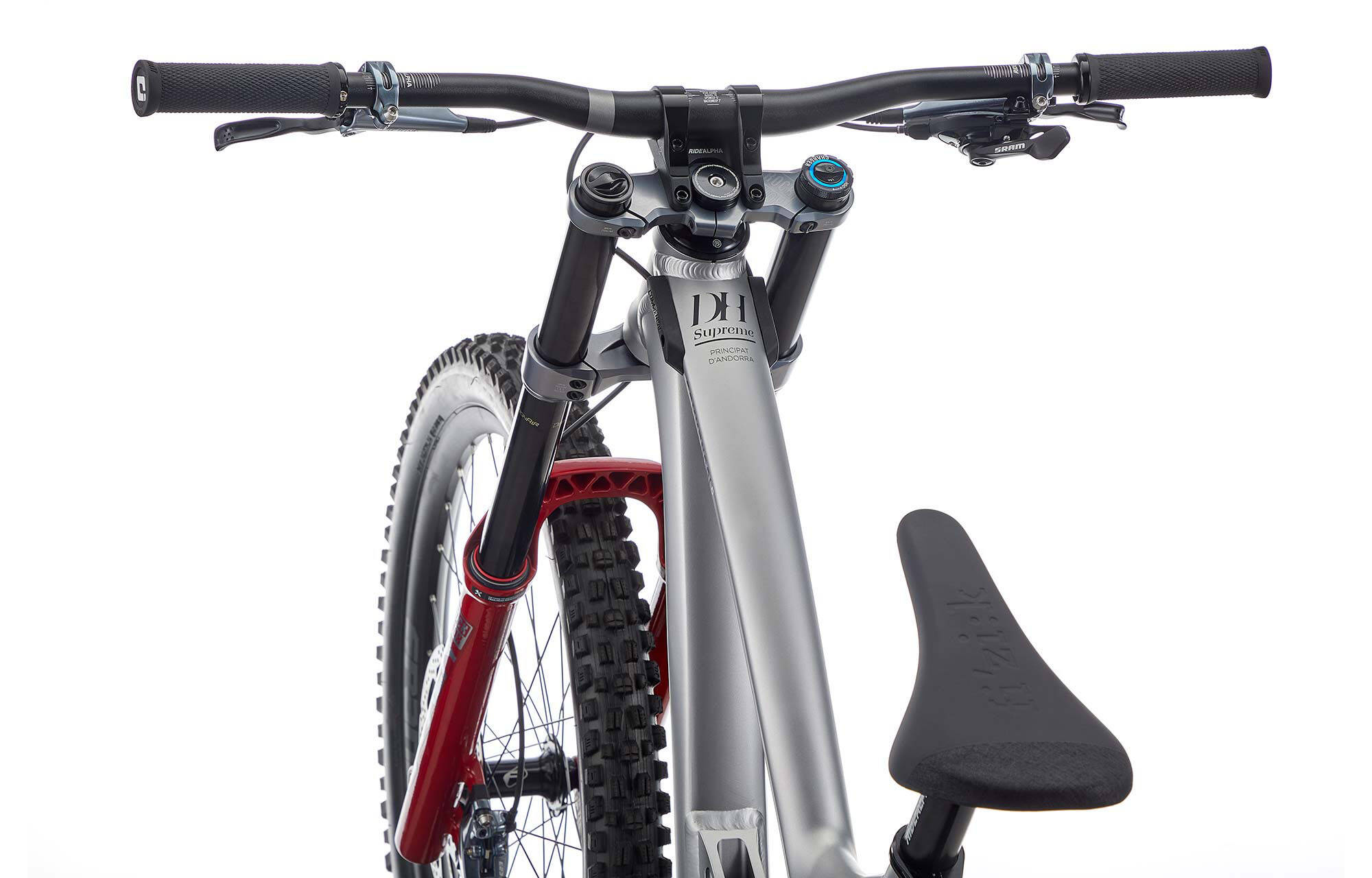 COMMENCAL SUPREME DH V4 XS SILVER image large number 2