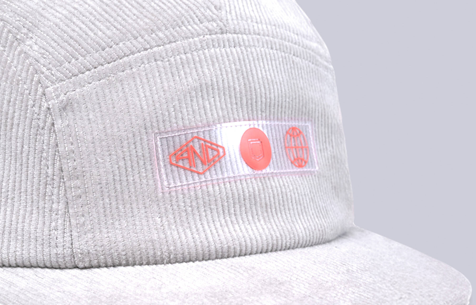 GORRA COMMENCAL 5 PANEL VELVET BEIGE image large number 3
