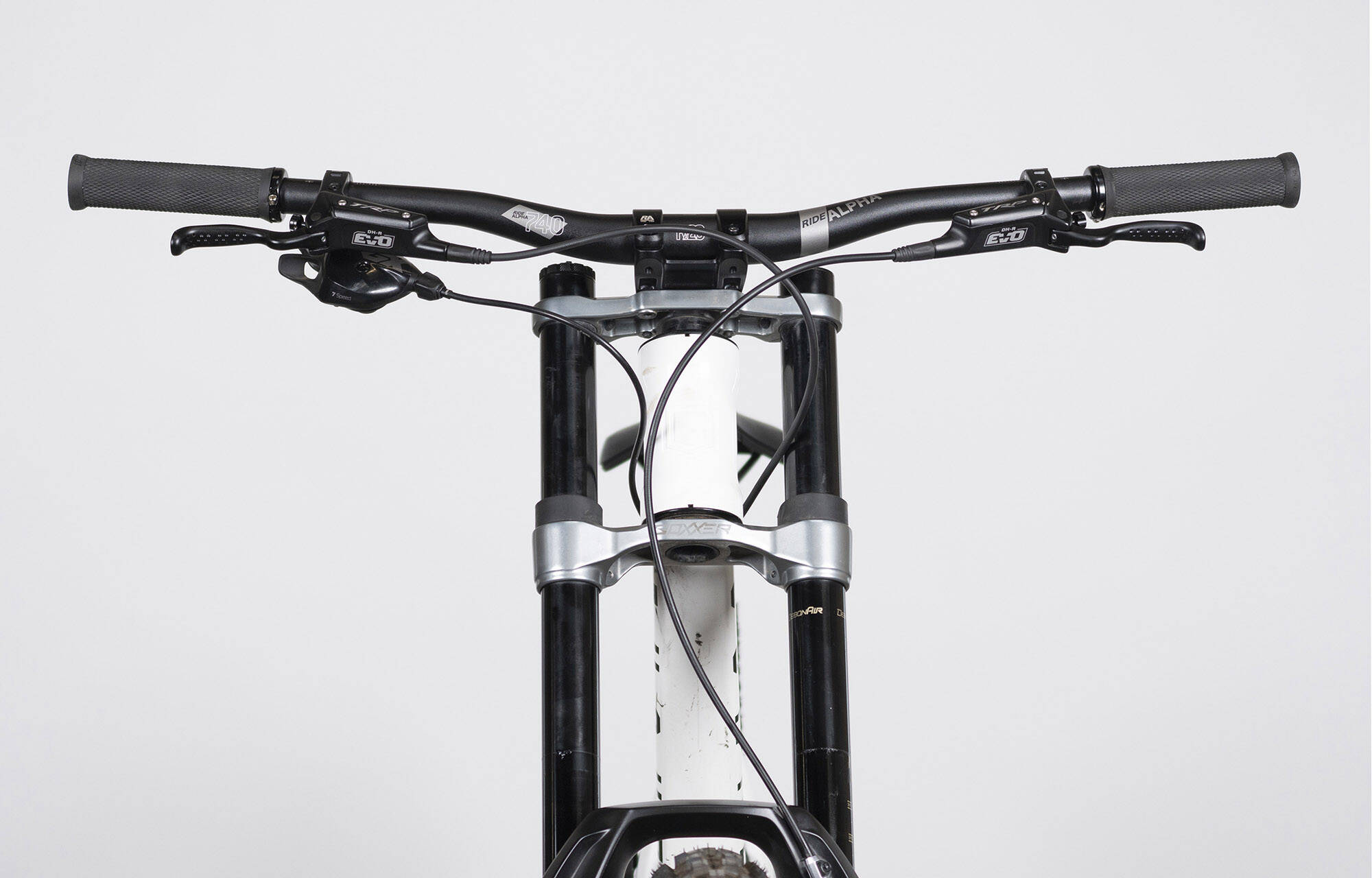 COMMENCAL SUPREME DH V5 XS PURE WHITE - XS (22173300) image large number 4