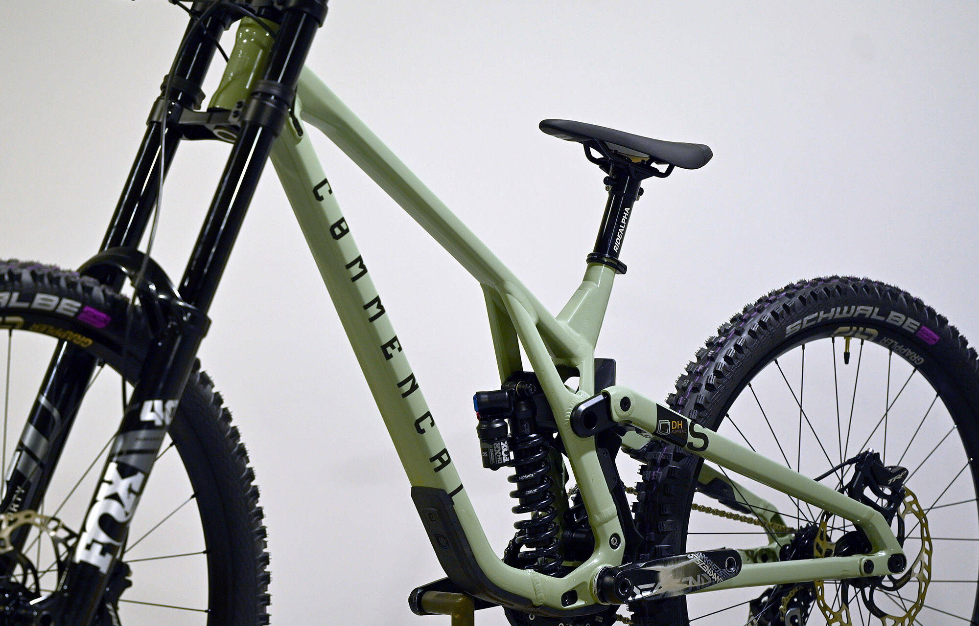 COMMENCAL SUPREME DH V5 ESSENTIAL HERITAGE GREEN - M (22150802) image large number 5