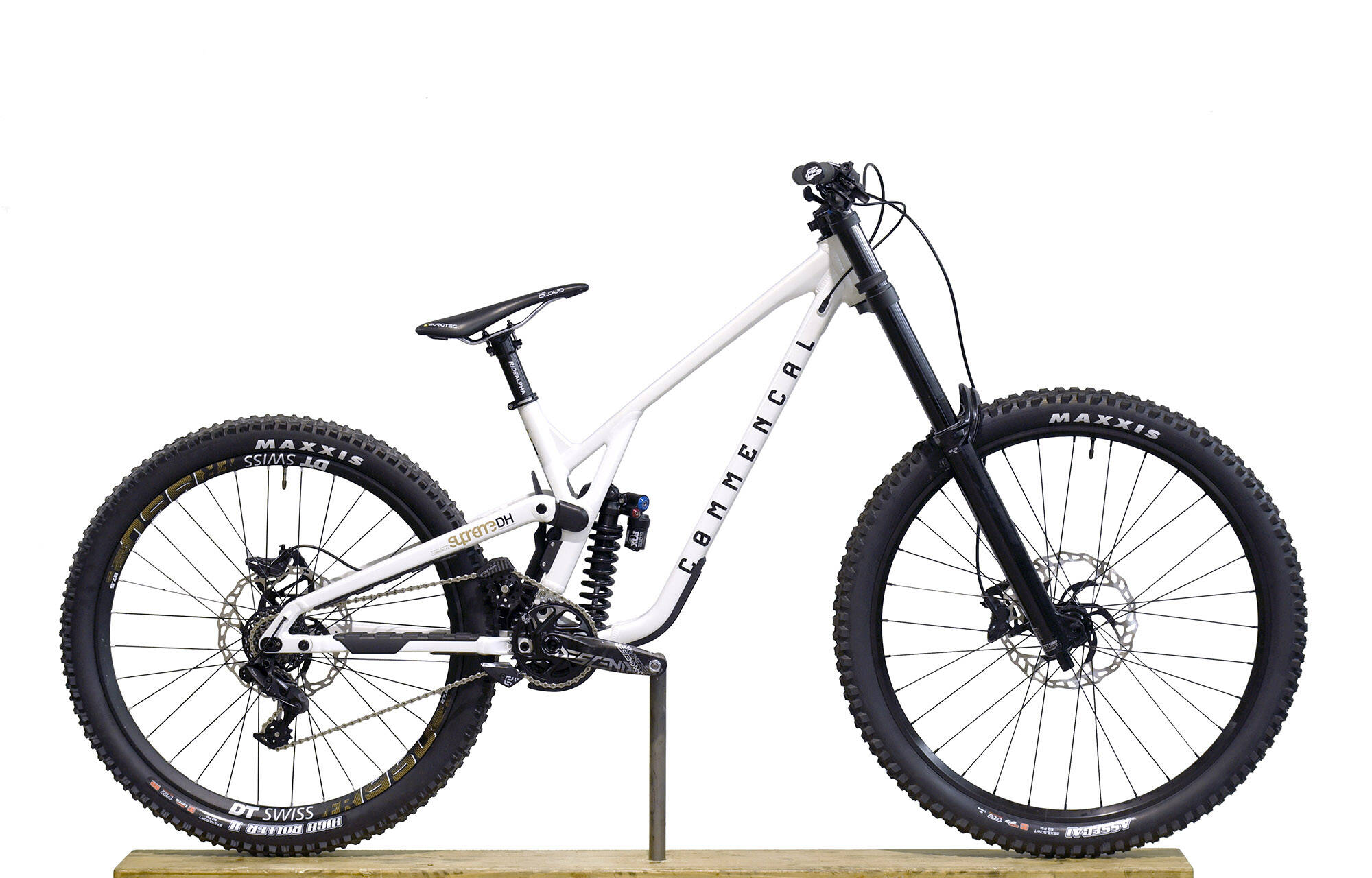 COMMENCAL SUPREME DH V5 ESSENTIAL ALC PURE WHITE - S (23100064) image number null