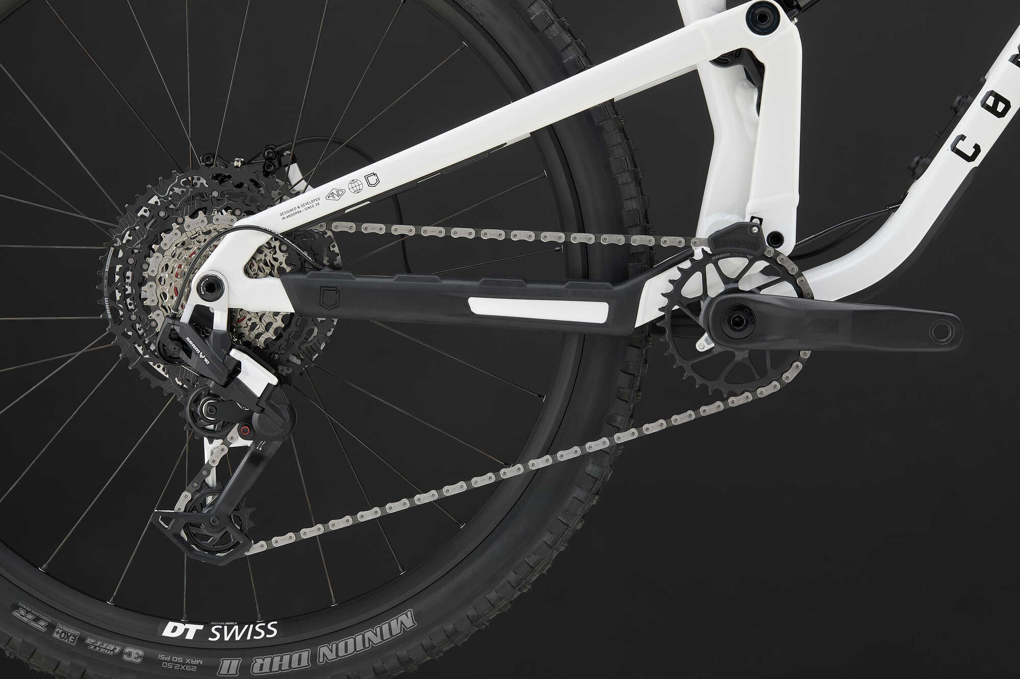COMMENCAL META V5 ESSENTIAL PURE WHITE 2027 image large number 5