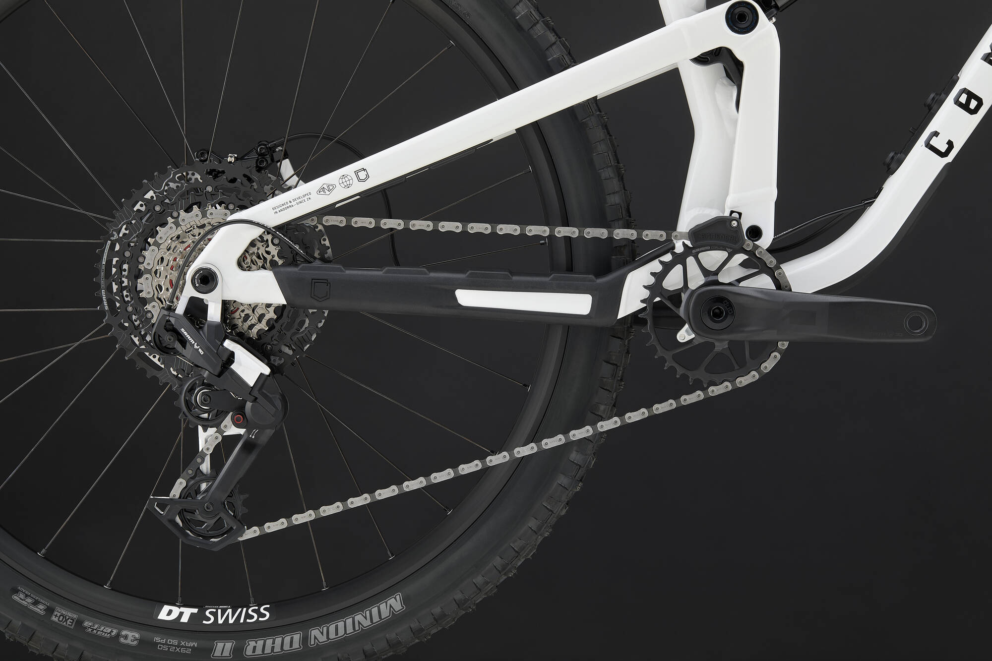 COMMENCAL META V5 ESSENTIAL PURE WHITE 2027 image large number 5