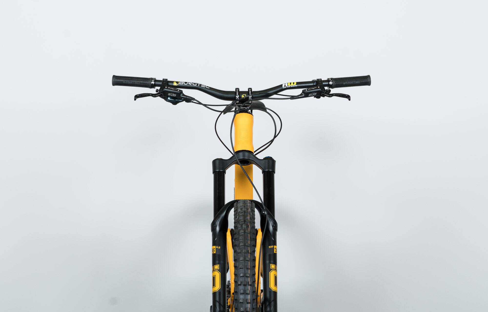COMMENCAL META V5 OHLINS EDITION YELLOW - M (23122402) image large number 3