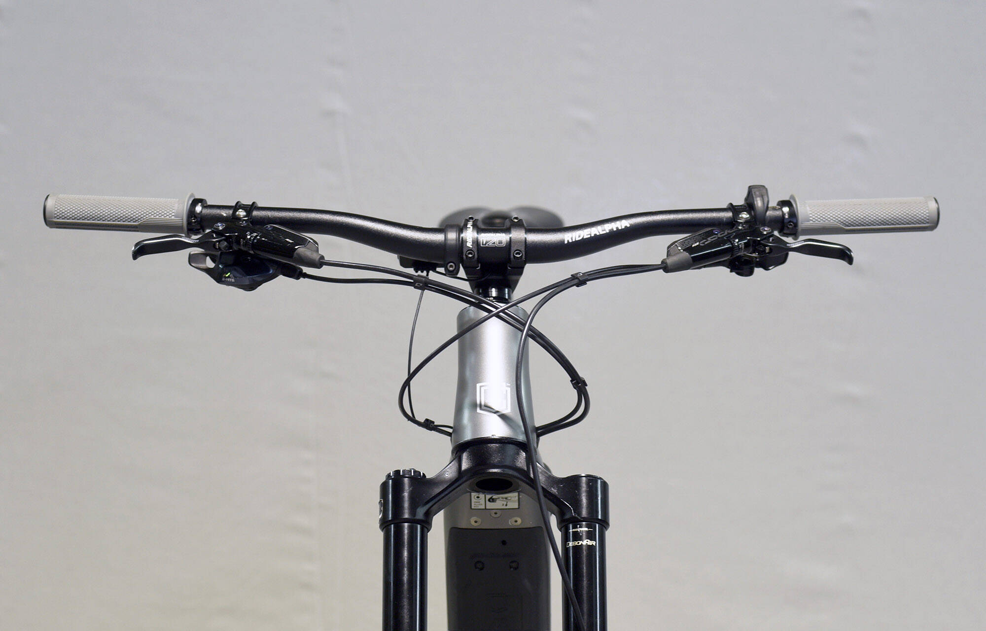 COMMENCAL META POWER AM SHIMANO TEAM GRAPHITE - L (21181403) 2352 km image large number 0