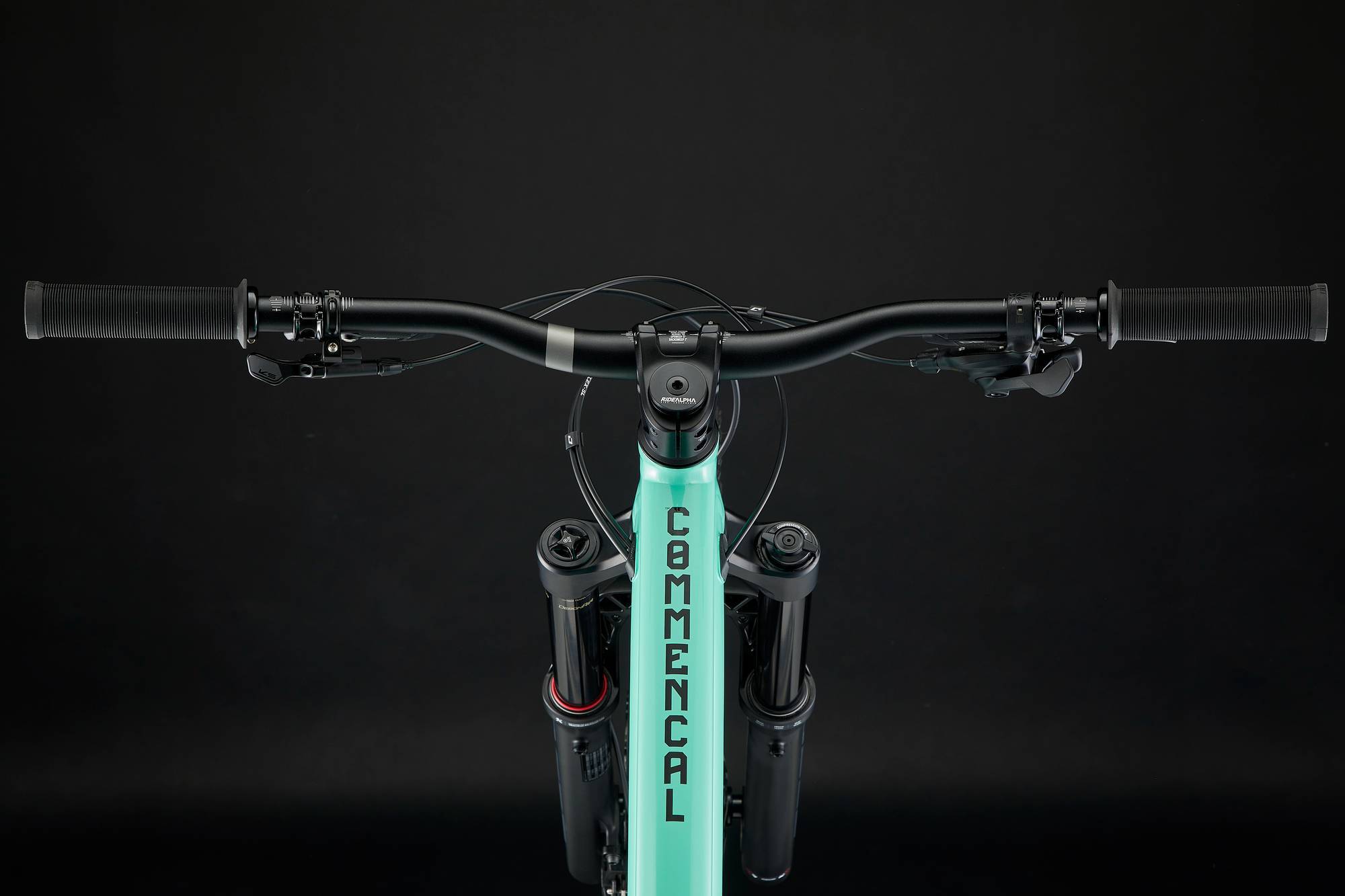 COMMENCAL CLASH RIDE EMERALD GREEN ROCKSHOX image large number 3