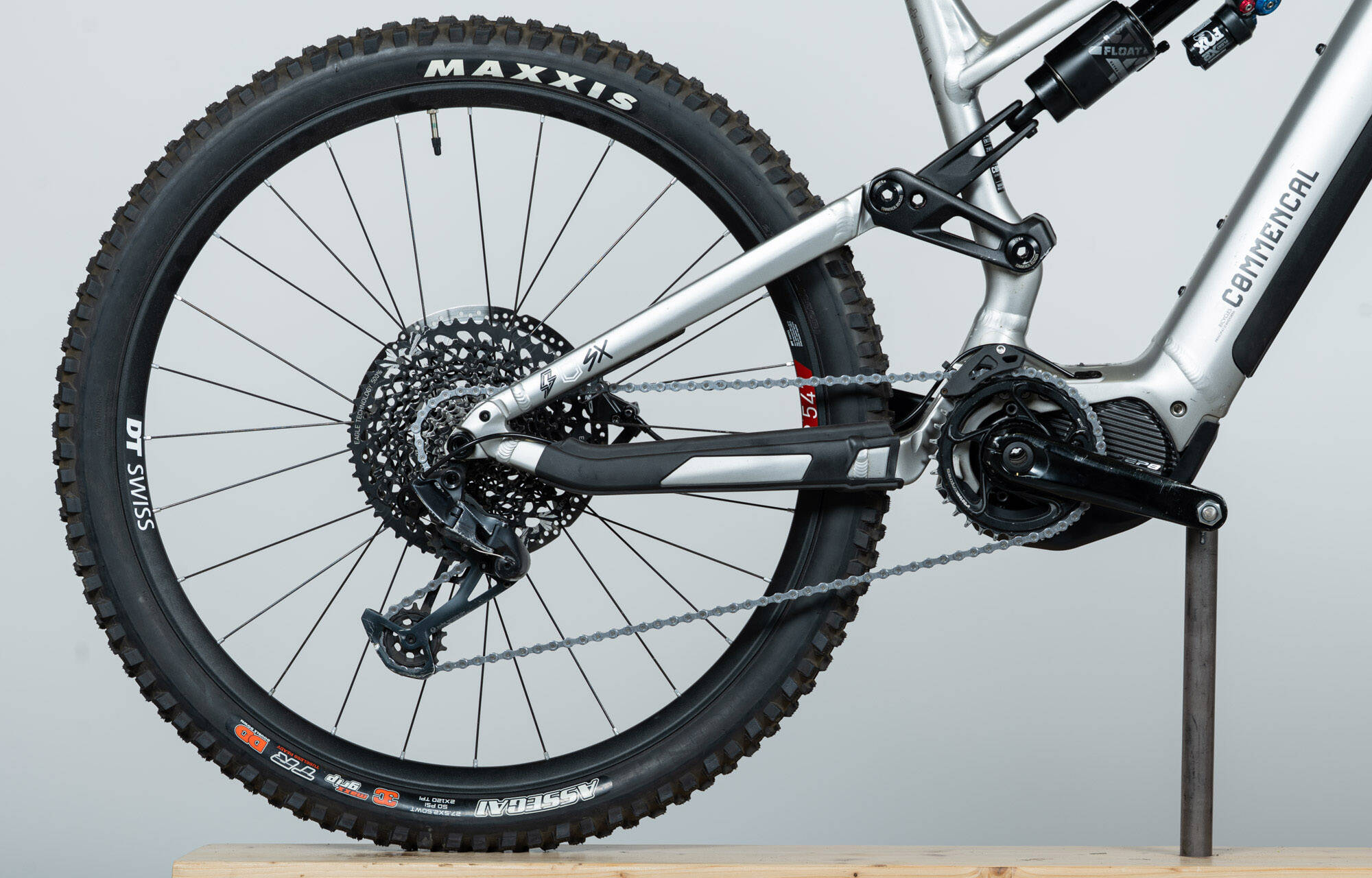 COMMENCAL META POWER SX SHIMANO RACE SILVER - L (22180703) 756 km image large number 0