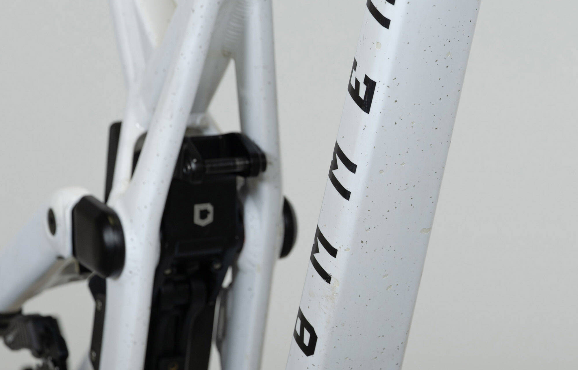 FRAME COMMENCAL SUPREME DH V5 GLITTERY WHITE - L (24252803) image large number 14