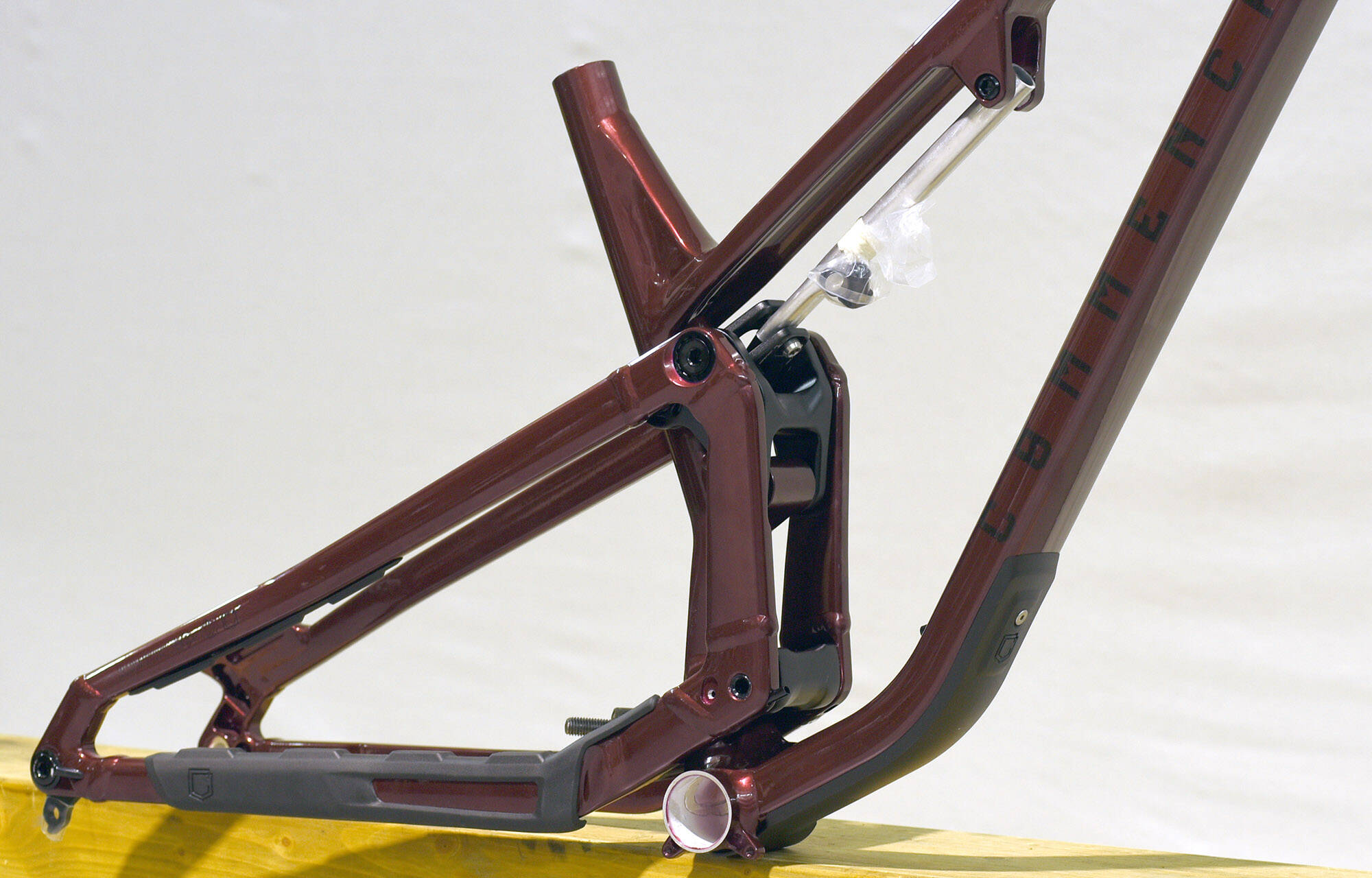 FRAME COMMENCAL META V5 ARENA RED METALIC - L (23121603) image large number 1