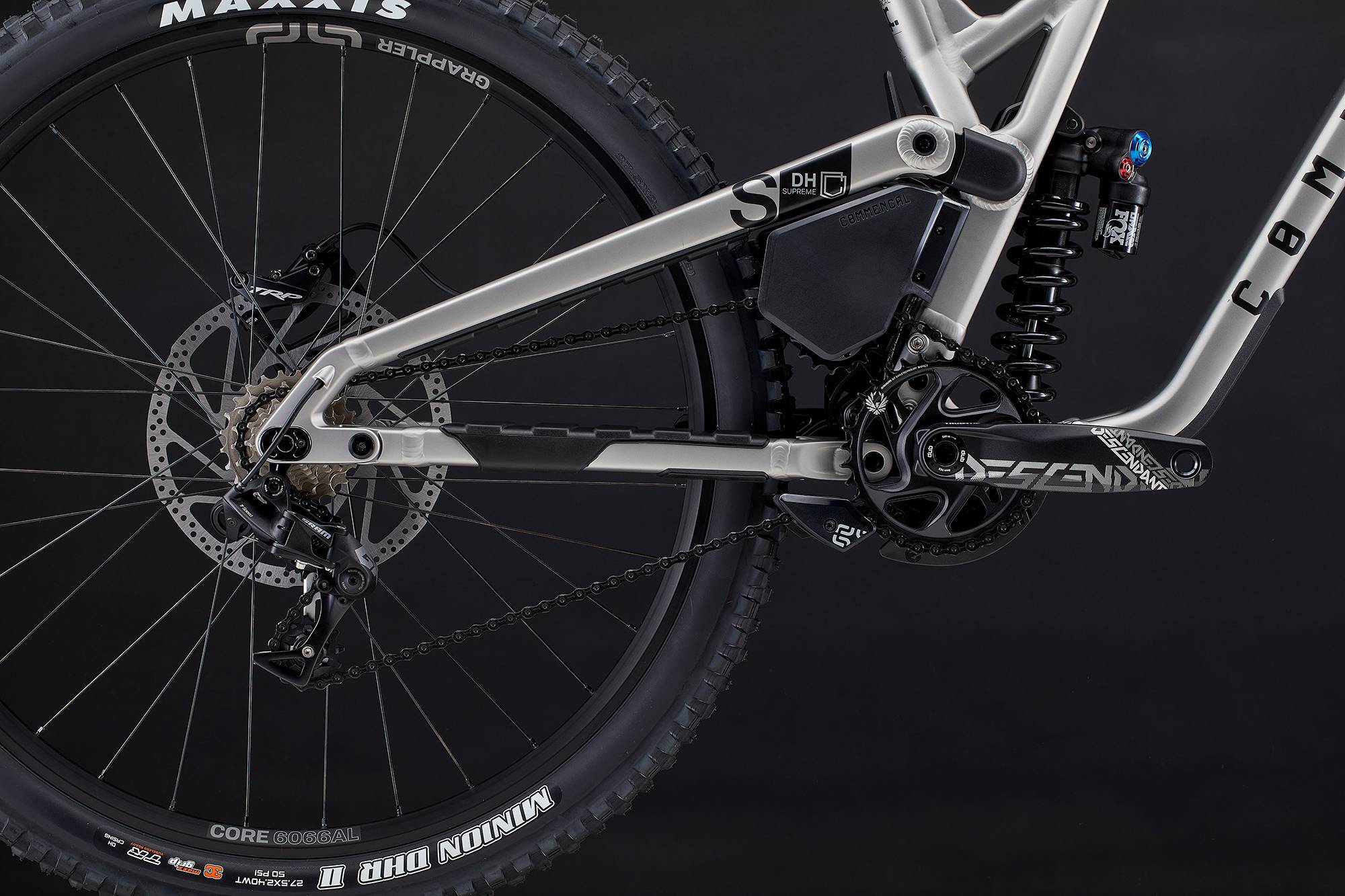 COMMENCAL SUPREME DH V5 ESSENTIAL SILVER image large number 5