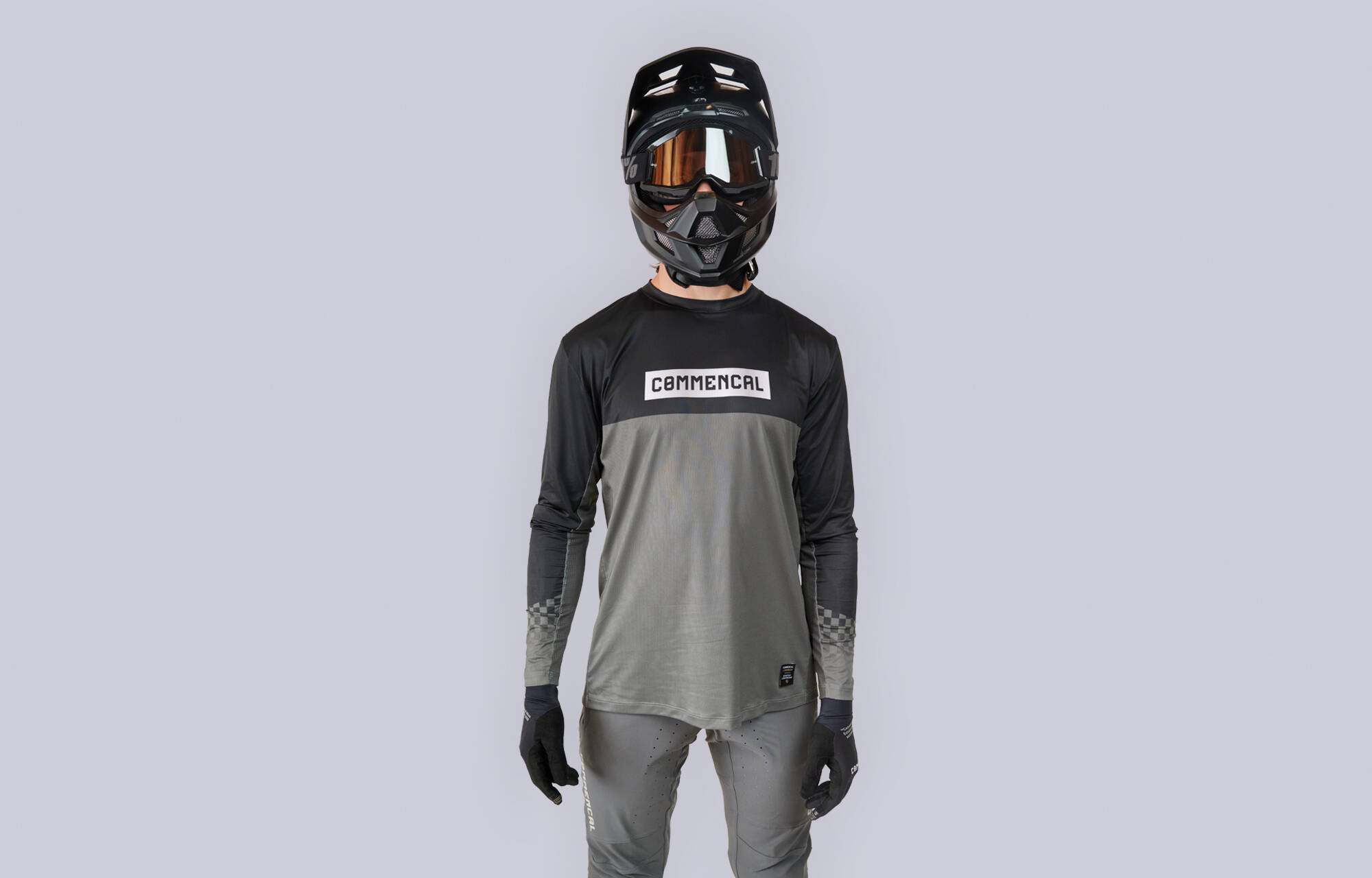 MAILLOT COMMENCAL LIGHTECH MANGA LARGA RACE DARK GREY image cover number 0