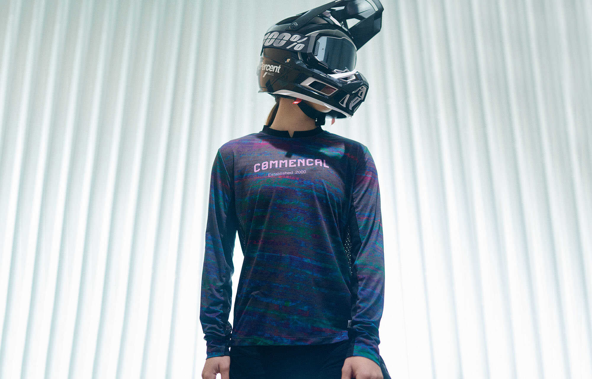 MAGLIA COMMENCAL LIGHTECH MANICHE LUNGHE WOMEN AURORA image large number 1