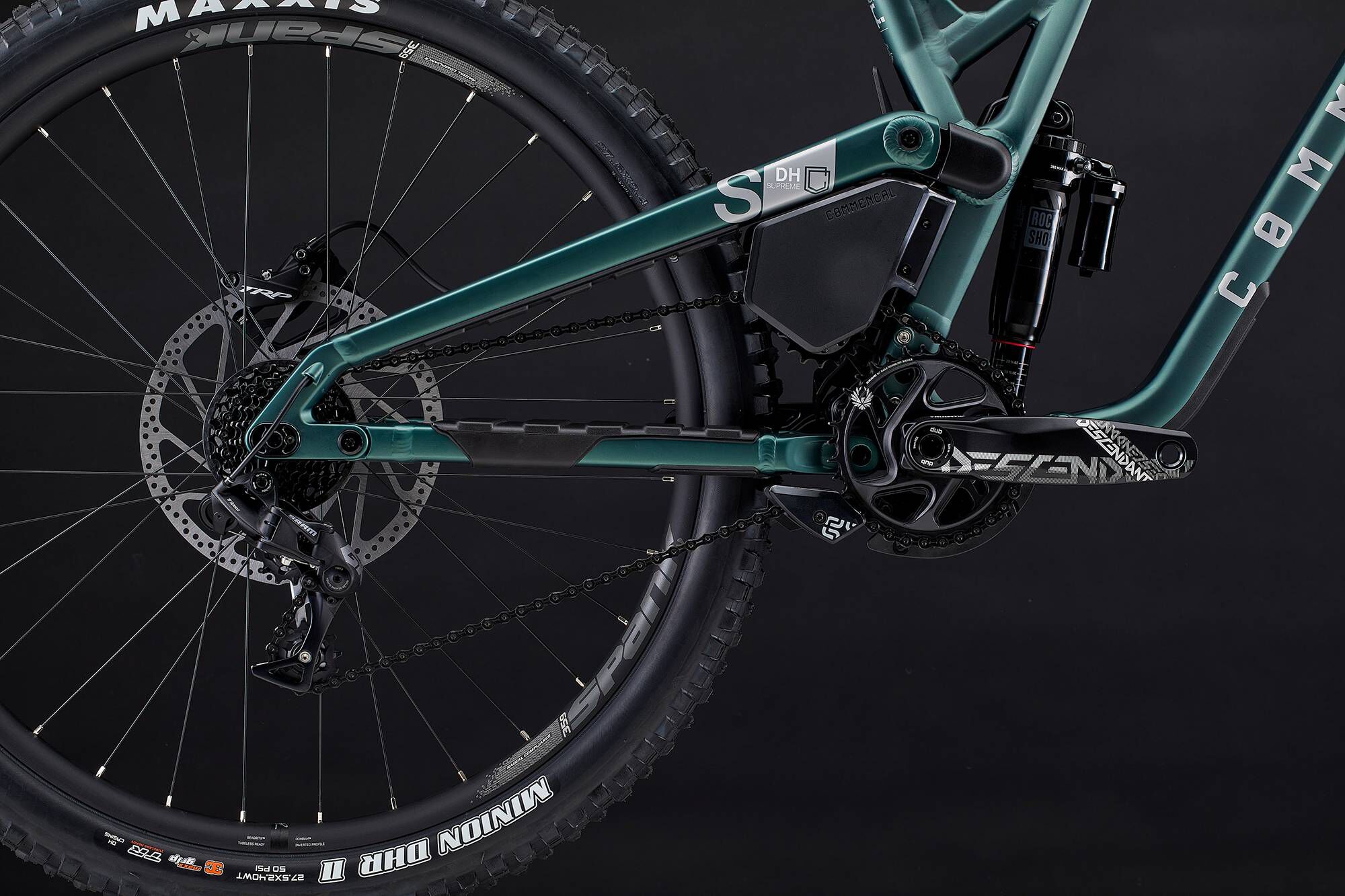 COMMENCAL SUPREME DH V5 RIDE METALLIC GREEN ROCKSHOX: Race-Ready