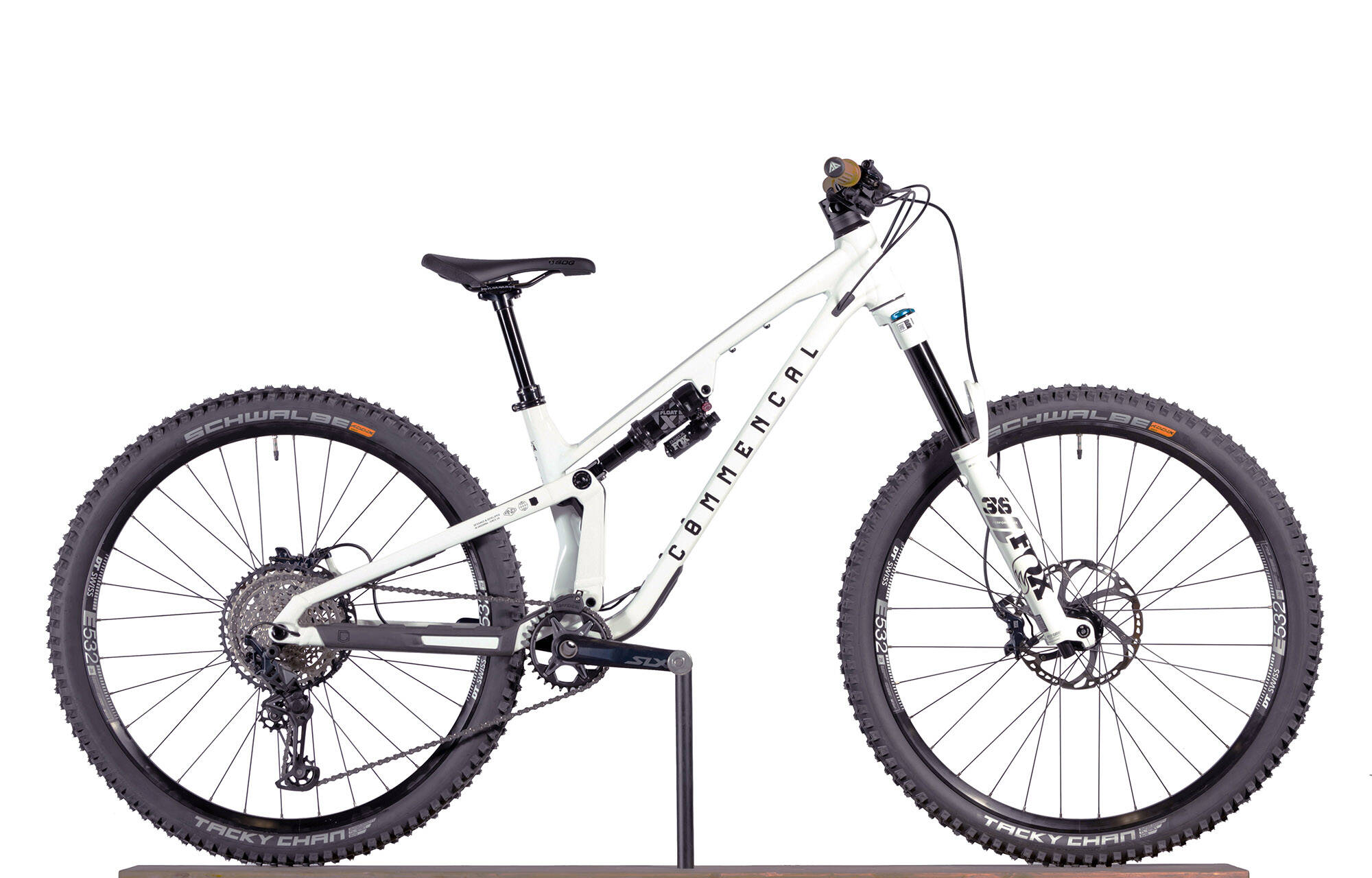 COMMENCAL META V5 ESSENTIAL PURE WHITE - S (23121201) image number null