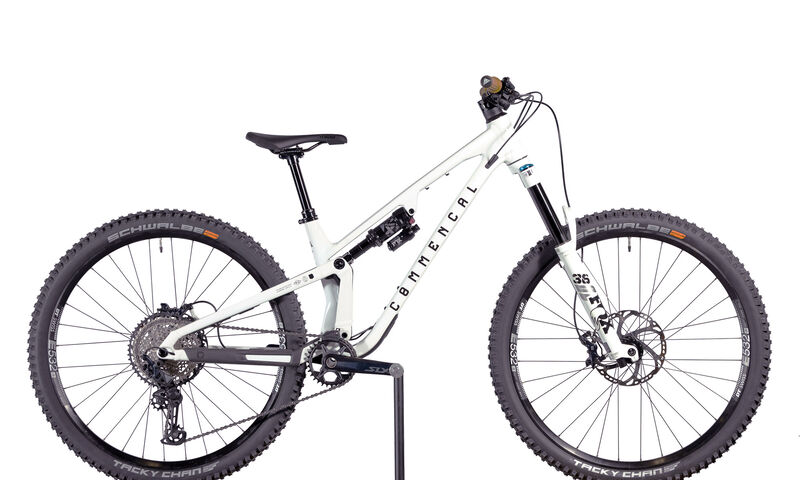 COMMENCAL META V5 ESSENTIAL PURE WHITE - S (23121201)