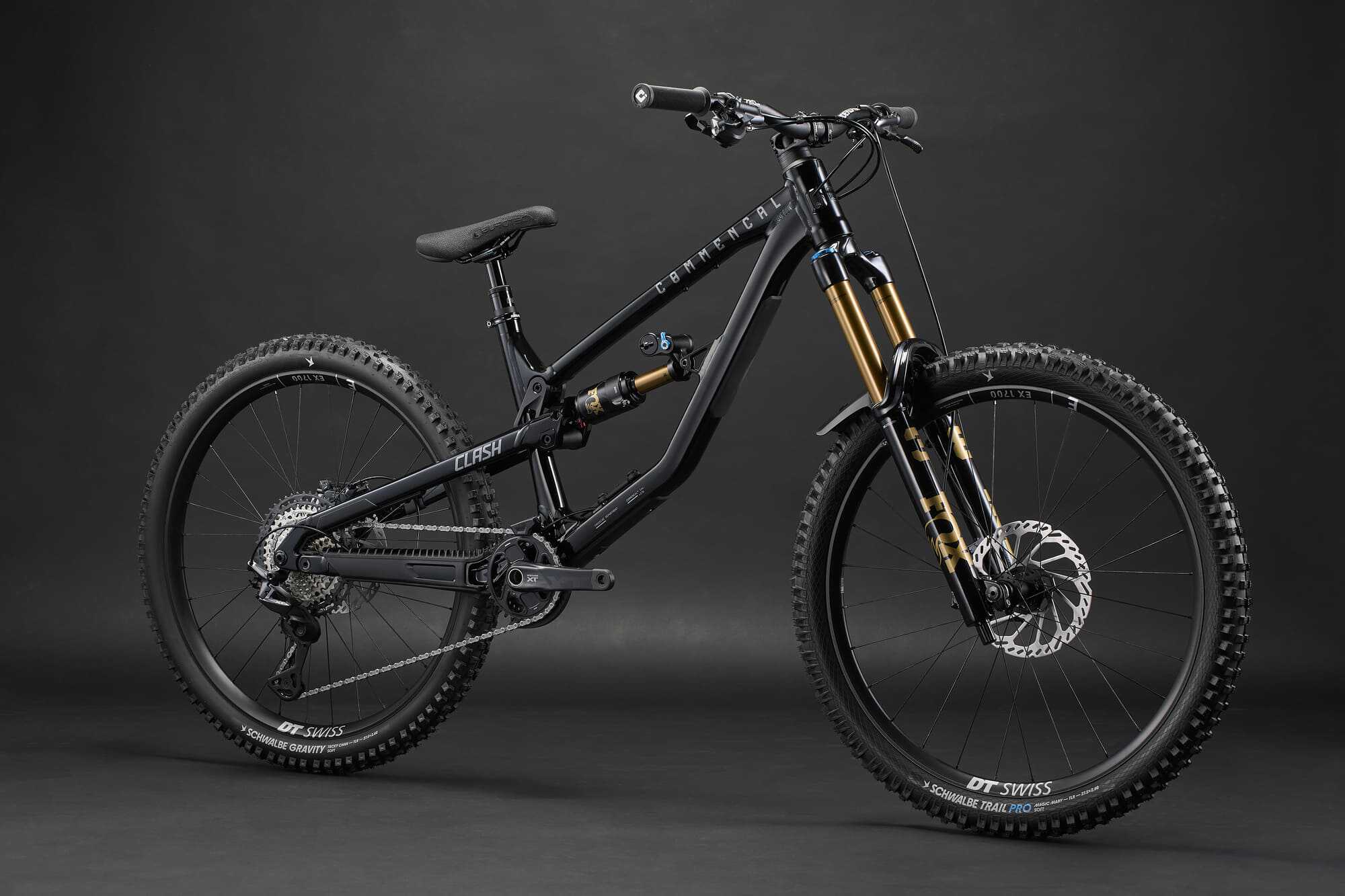 COMMENCAL CLASH V3 SIGNATURE PURE BLACK 2027 image large number 1