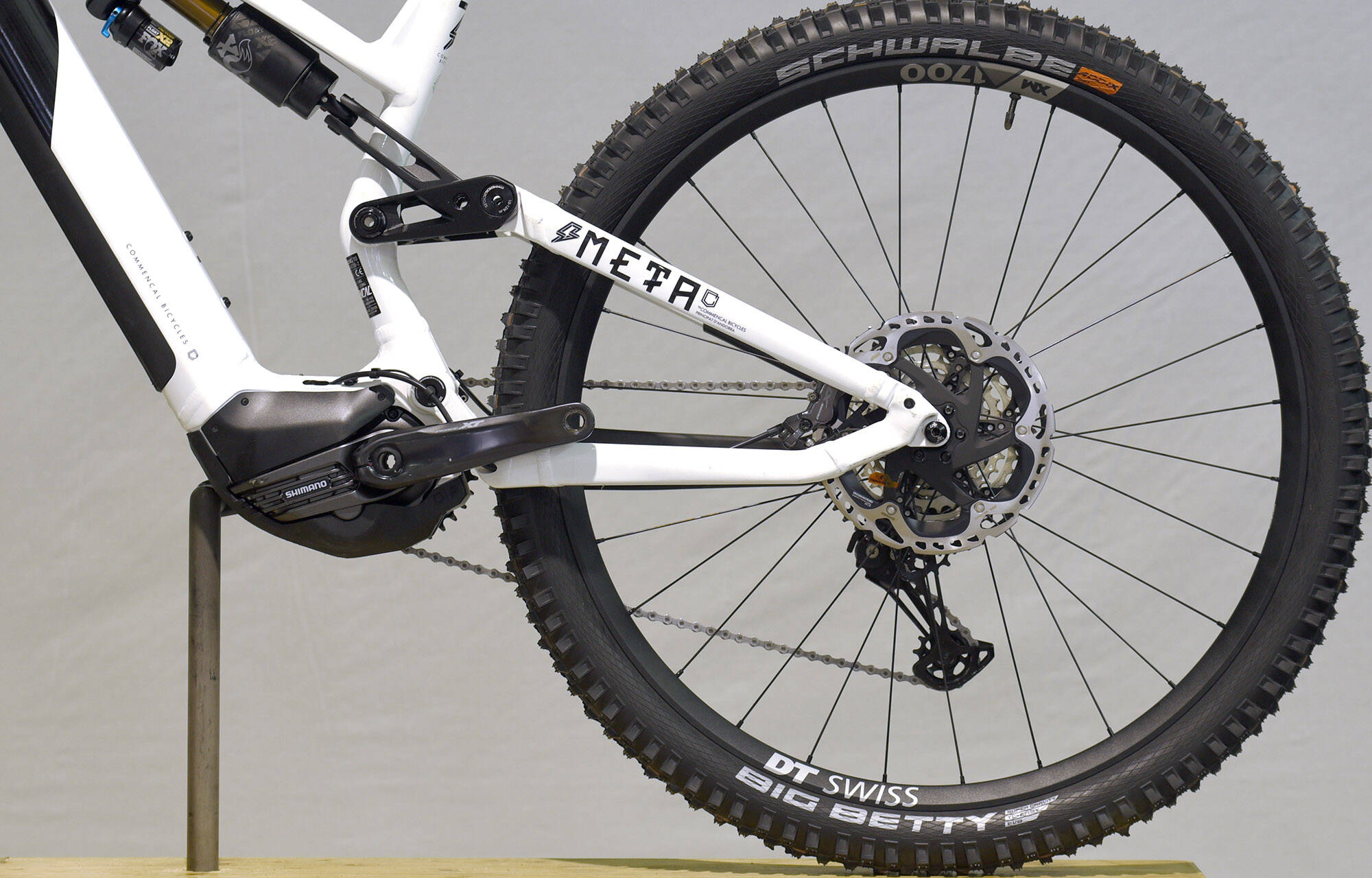 COMMENCAL META POWER AM SHIMANO SIGNATURE BLACK & WHITE - L (21180703) 1012 km image large number 5