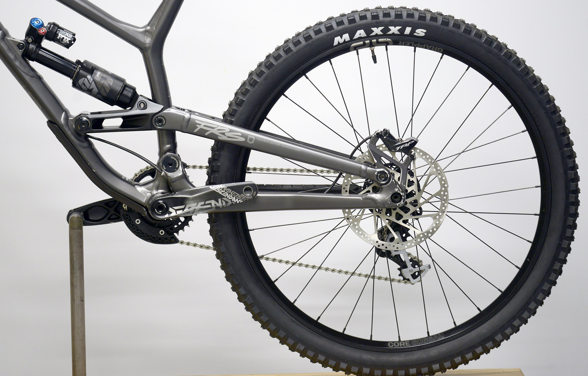 COMMENCAL FRS ESSENTIAL DARK SLATE - M (22150502) image number null