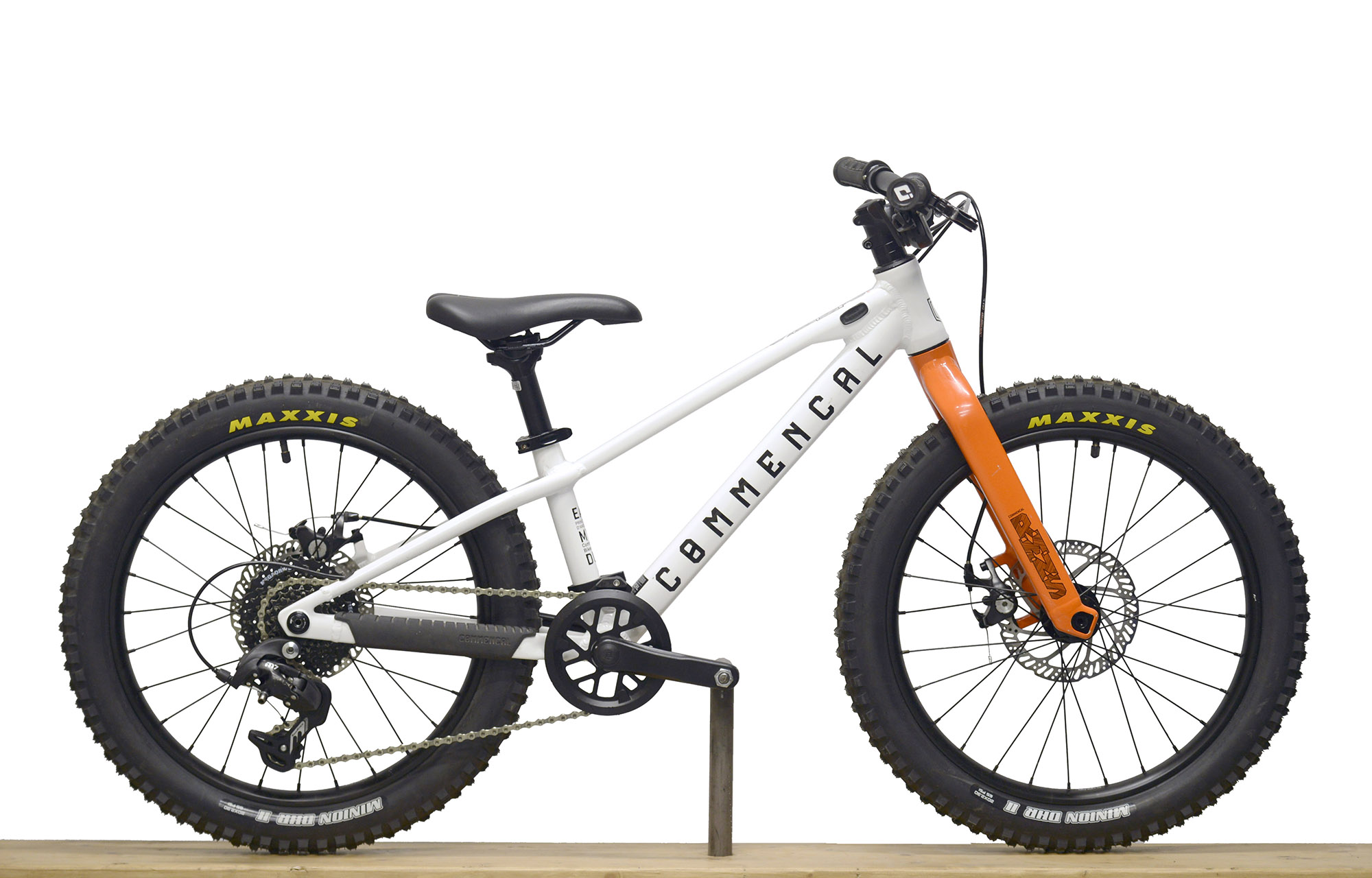 COMMENCAL RAMONES REVOSHIFT PURE WHITE - 20 (23177852) image number null