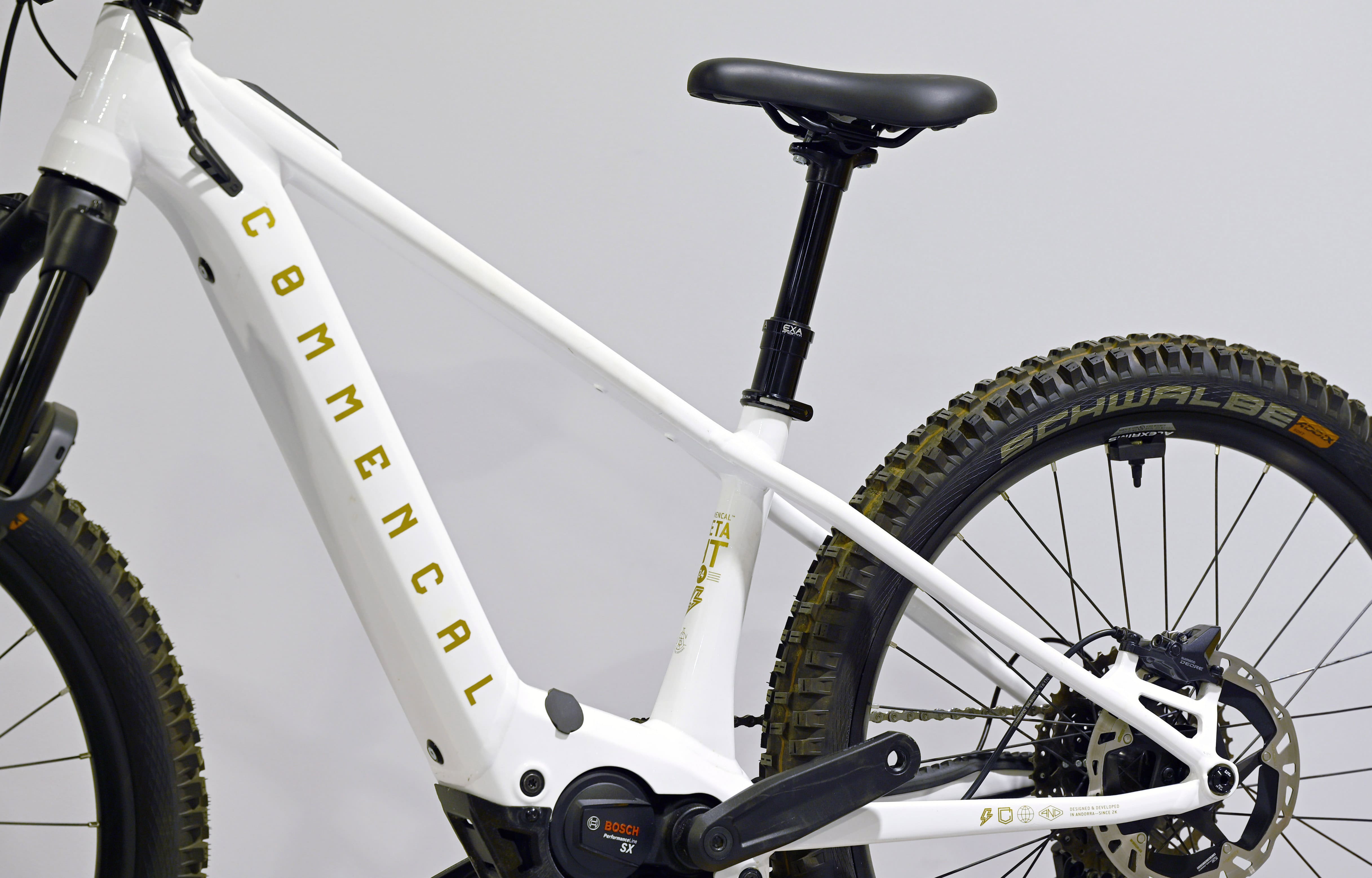 COMMENCAL META HT 24 POWER GLITTERY WHITE -  (24100007) 27 km image number null
