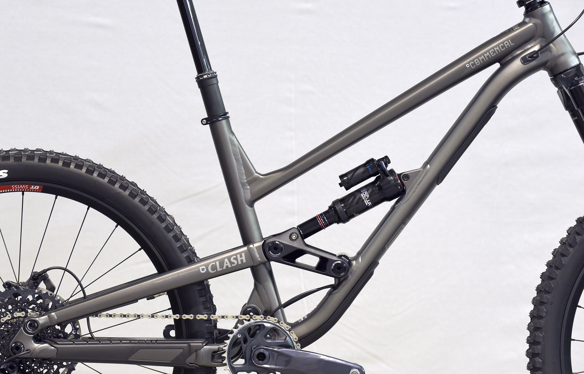 COMMENCAL CLASH RACE DARK SLATE NEW ROCKSHOX - L (22134603) image number null