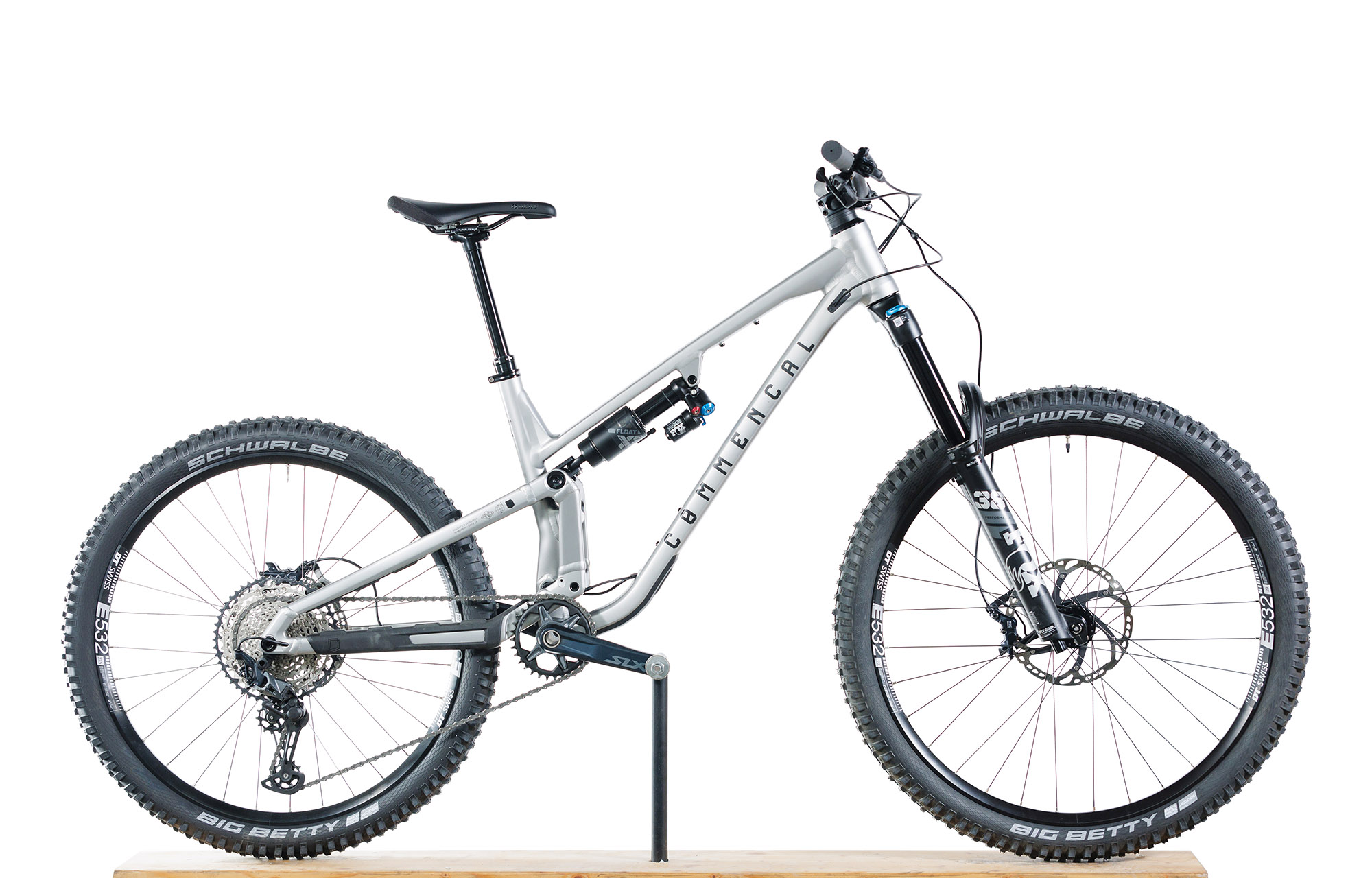 COMMENCAL META SX V5 ESSENTIAL SILVER - M (23131502) image number null