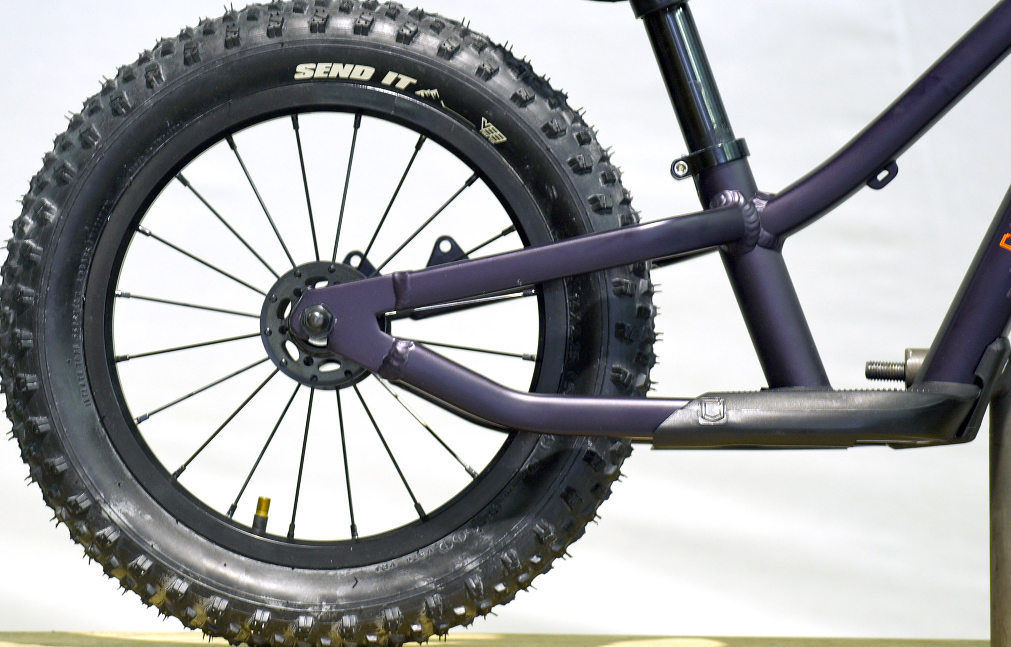 COMMENCAL RAMONES 14 PUSH BIKE PURPLE - (22171600) image number null