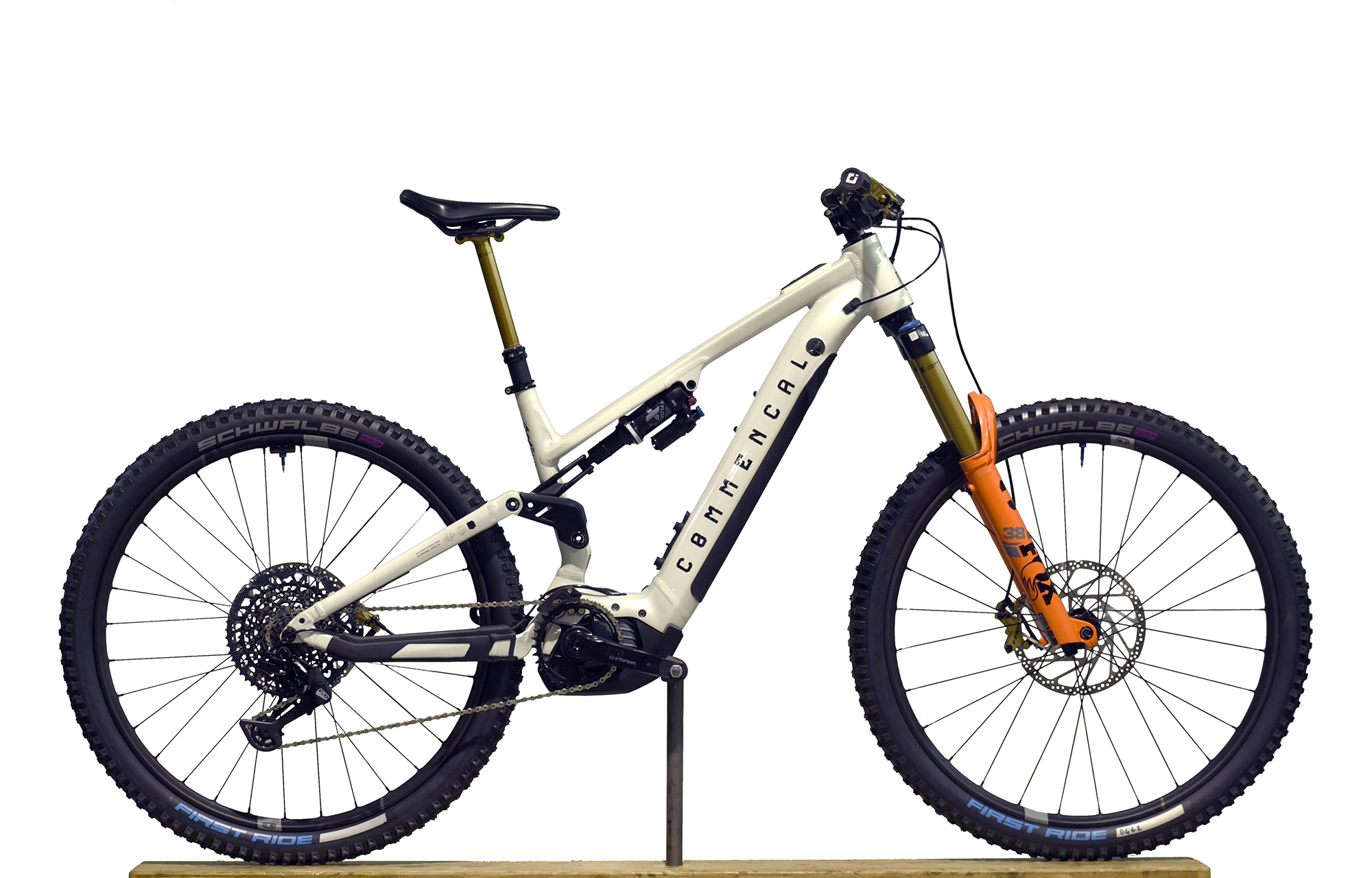 COMMENCAL META POWER TR BOSCH CLEAR SILVER [COMMENCAL TEAM] ALC - M (23100060) 29km image number null