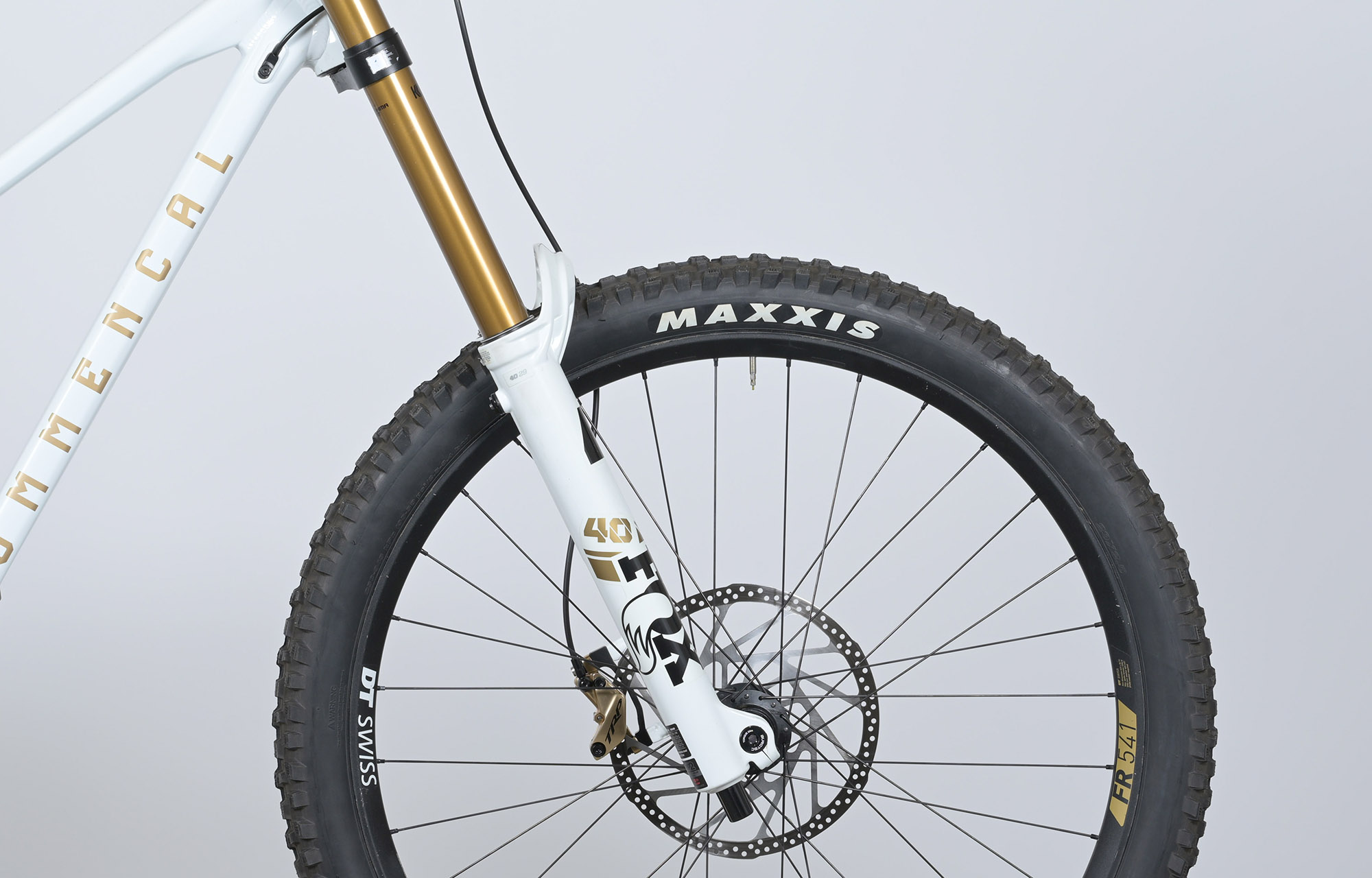 COMMENCAL SUPREME DH V5 SIGNATURE LTD PURE WHITE - M (23151002) image cover number large 1