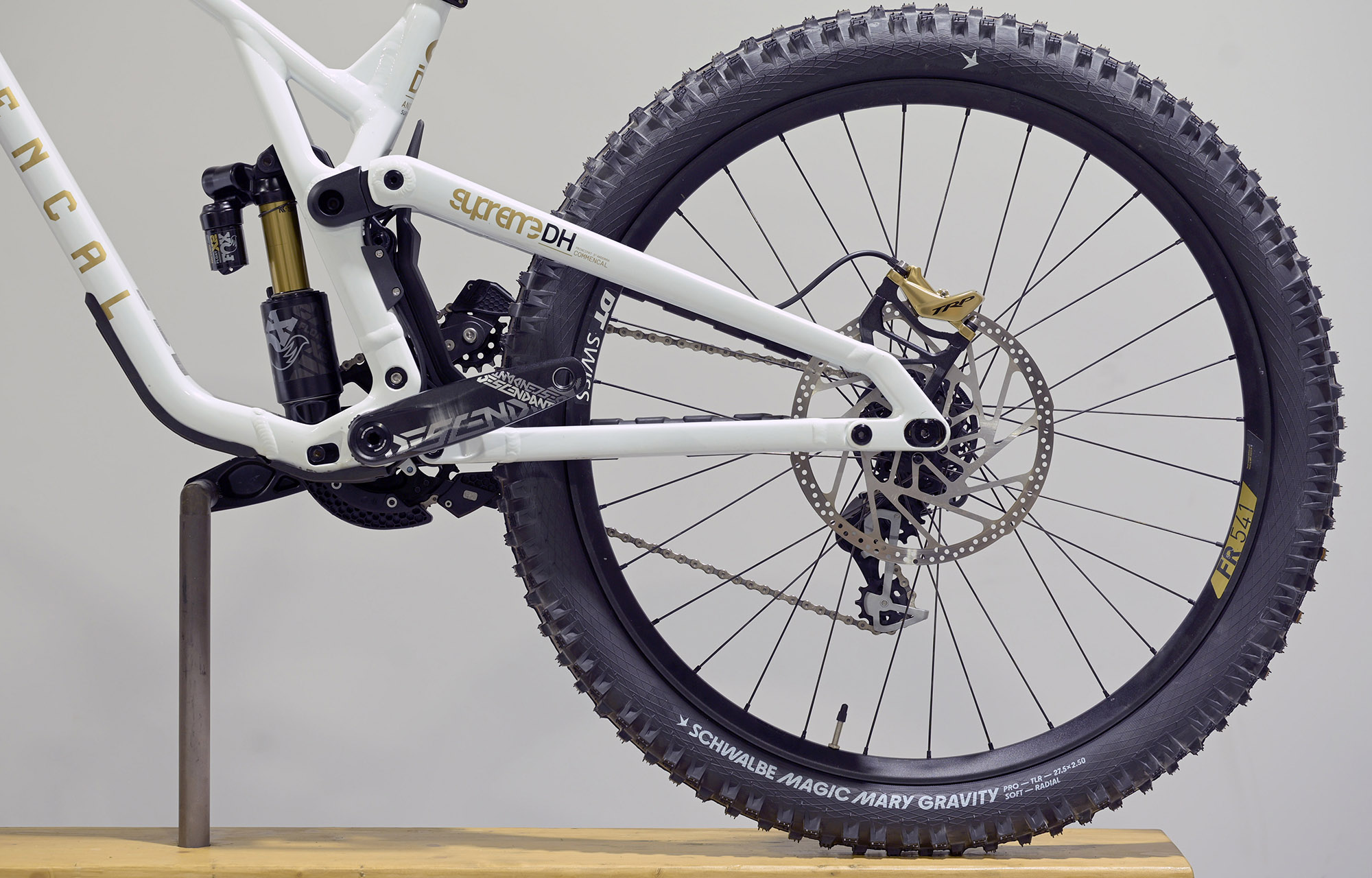 COMMENCAL SUPREME DH V5 SIGNATURE LTD PURE WHITE - L (23151003) image cover number large 3