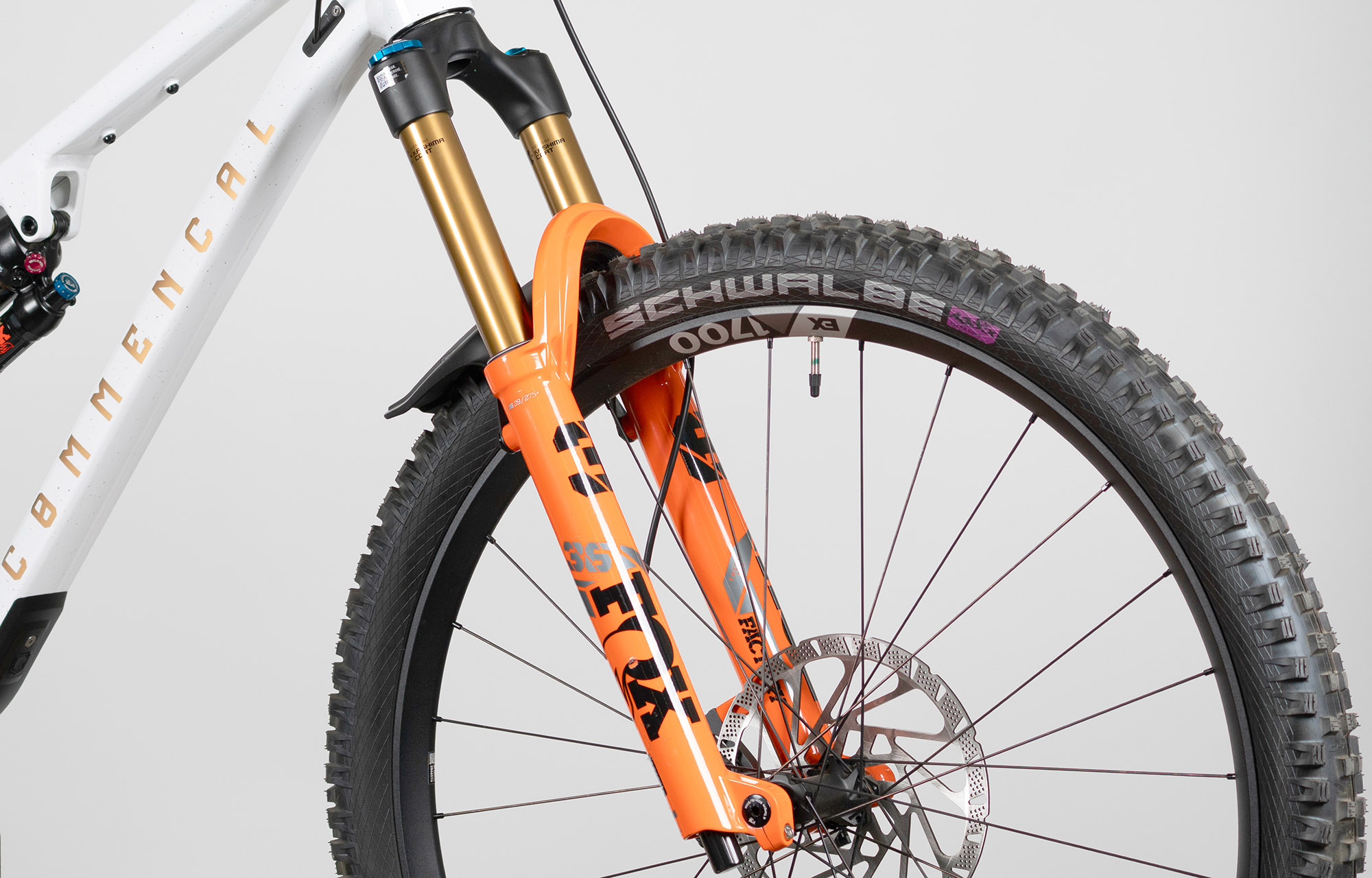 COMMENCAL META V5 SIGNATURE GLITTERY WHITE - L (24122303) image cover number large 4