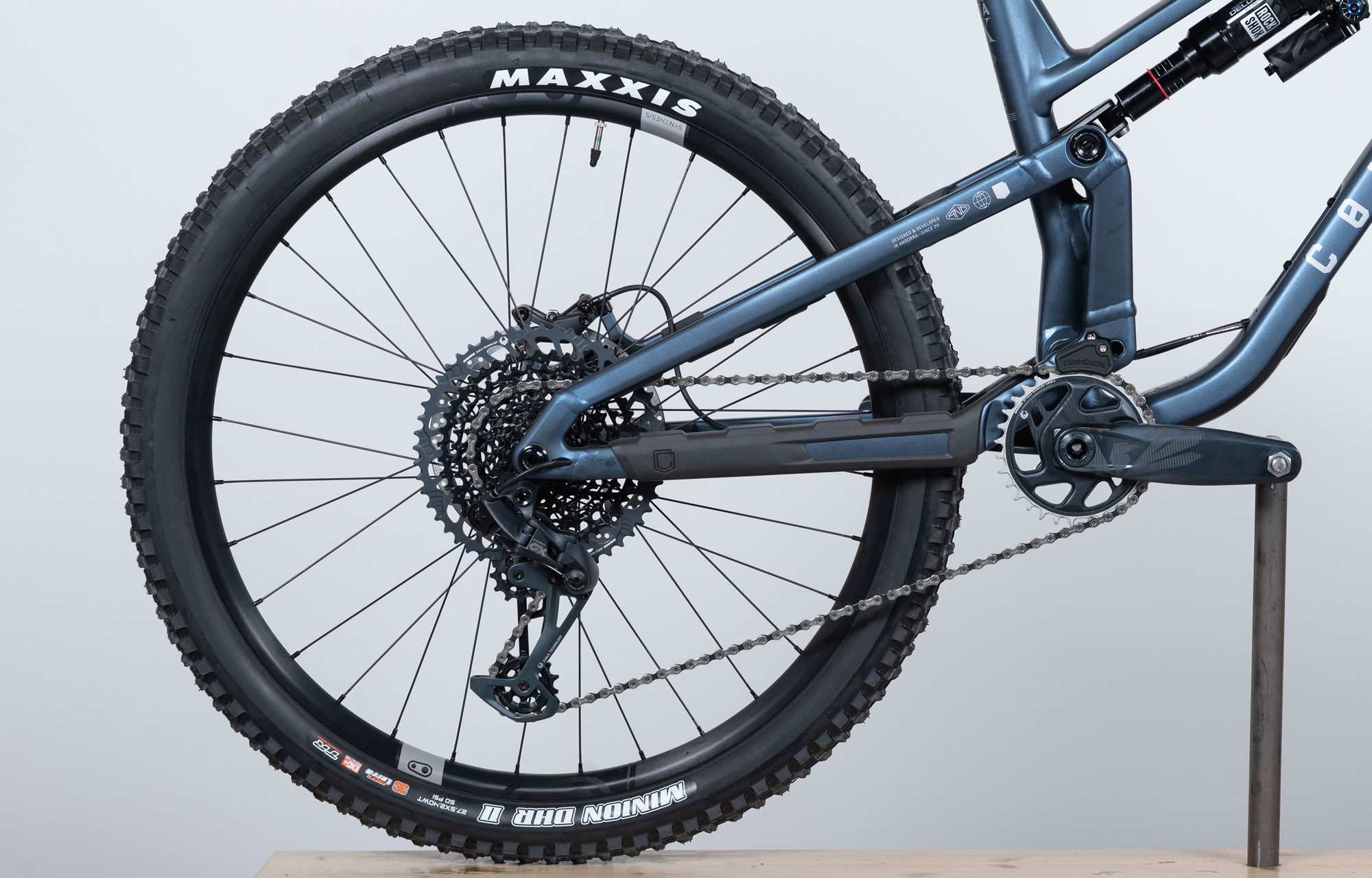 COMMENCAL META SX V5 RACE SPARKLY BLUE - L (23131703) image large number 0