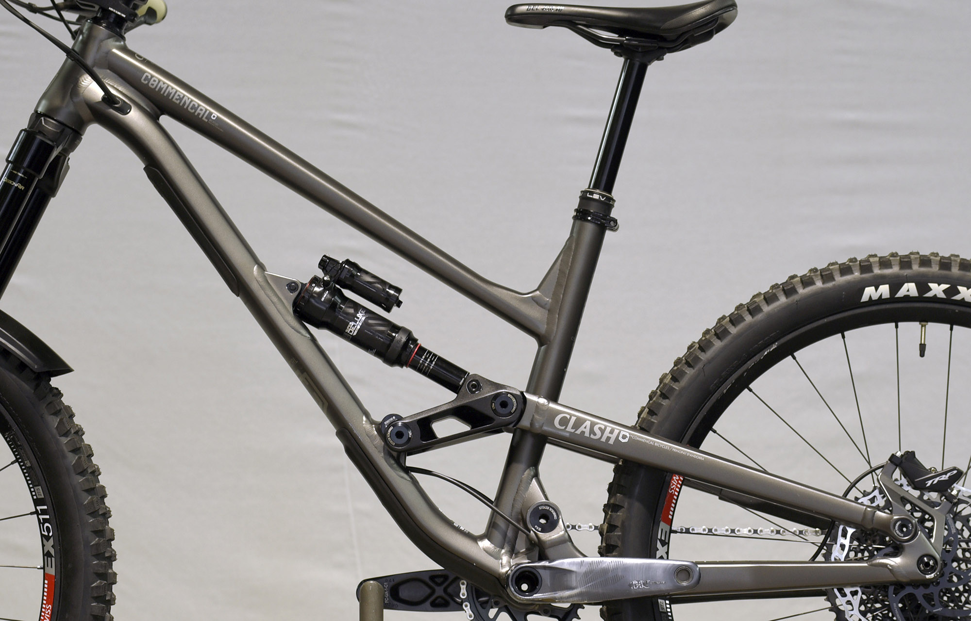 COMMENCAL CLASH RACE DARK SLATE - M (22131502) image number null
