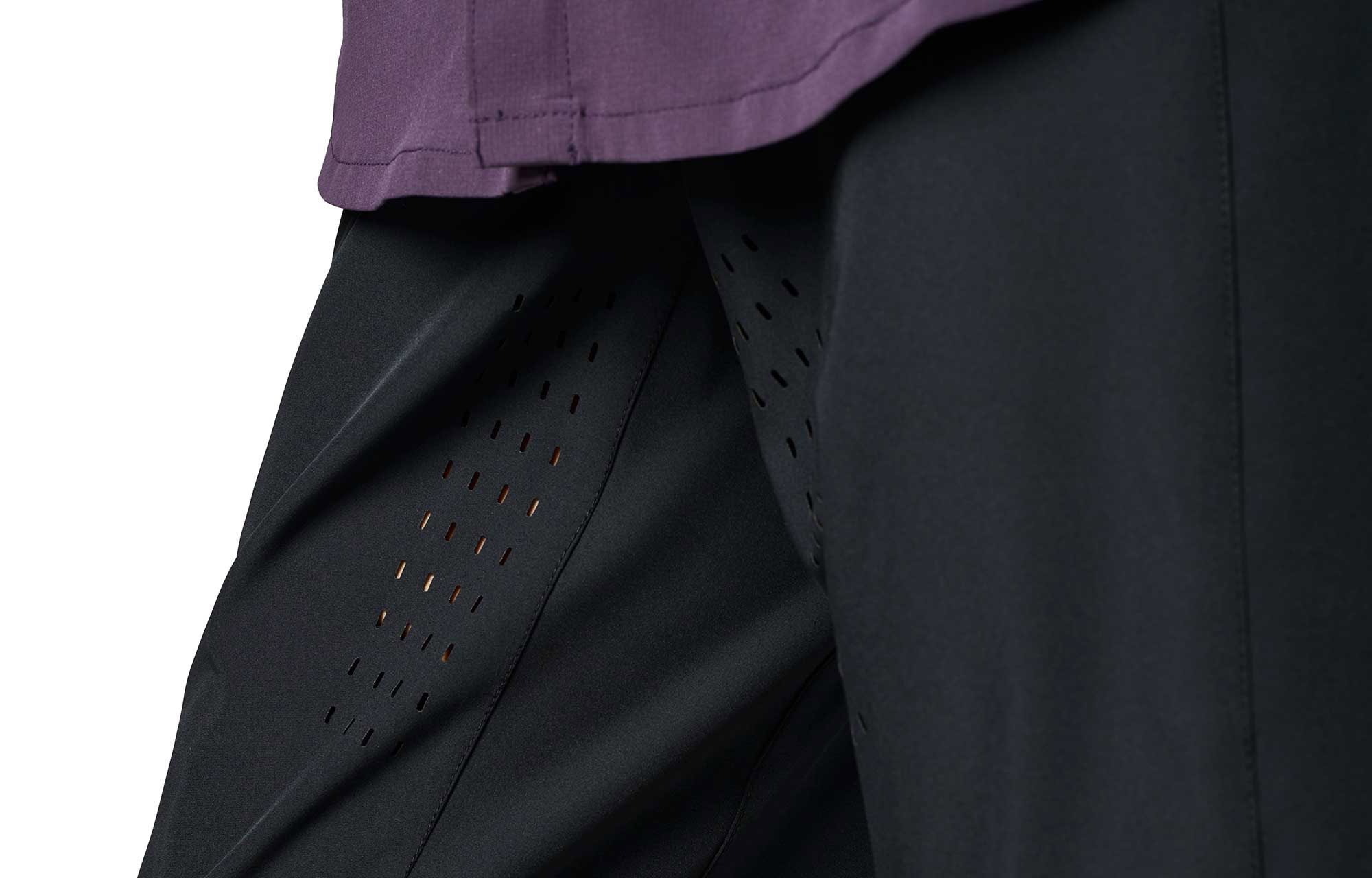 FOX WOMEN FLEXAIR LITE SHORTS NO LINER BLACK image number 3