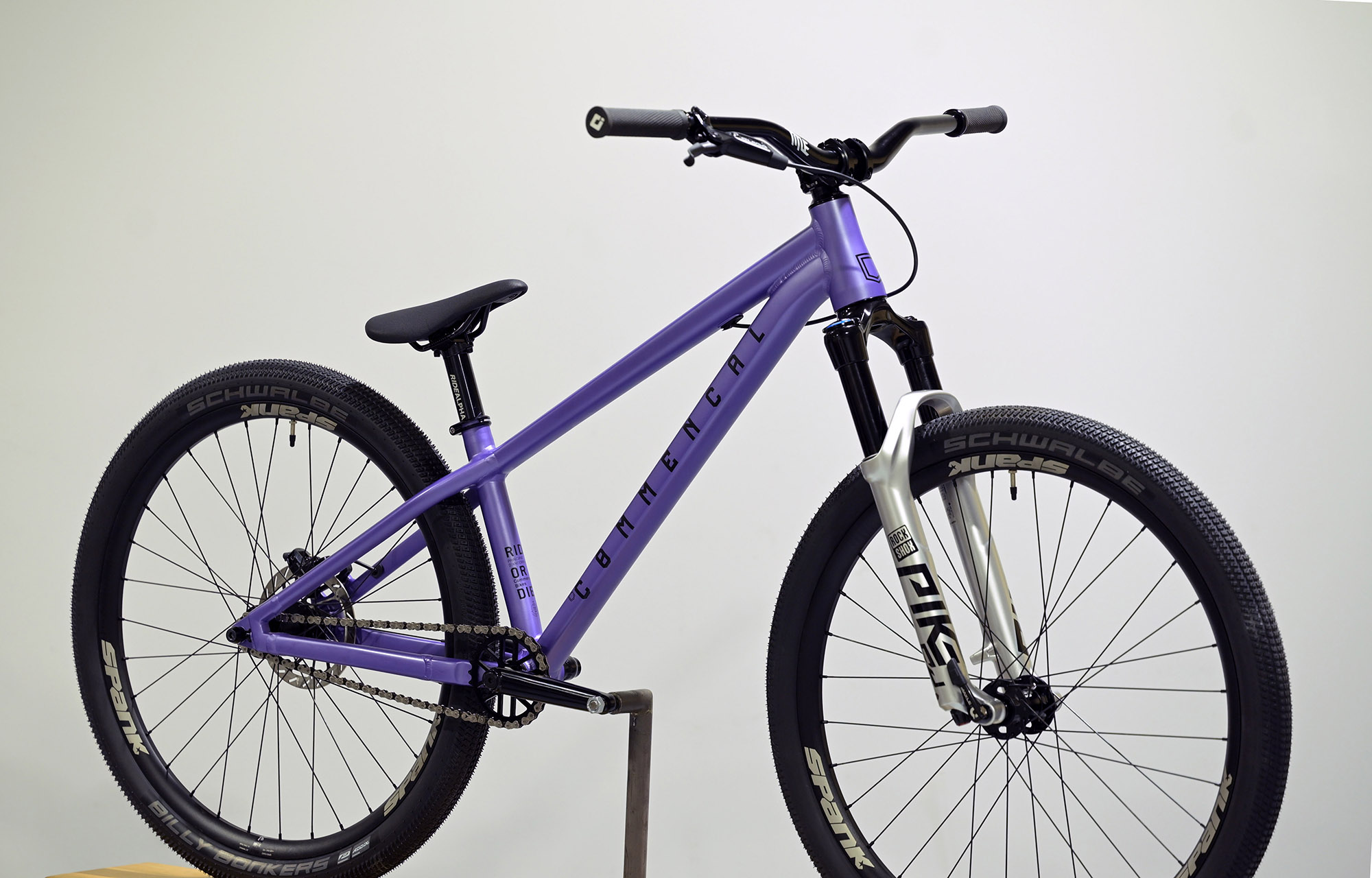 COMMENCAL ABSOLUT RS METALLIC LILAC - M (22140402) image cover number large 2
