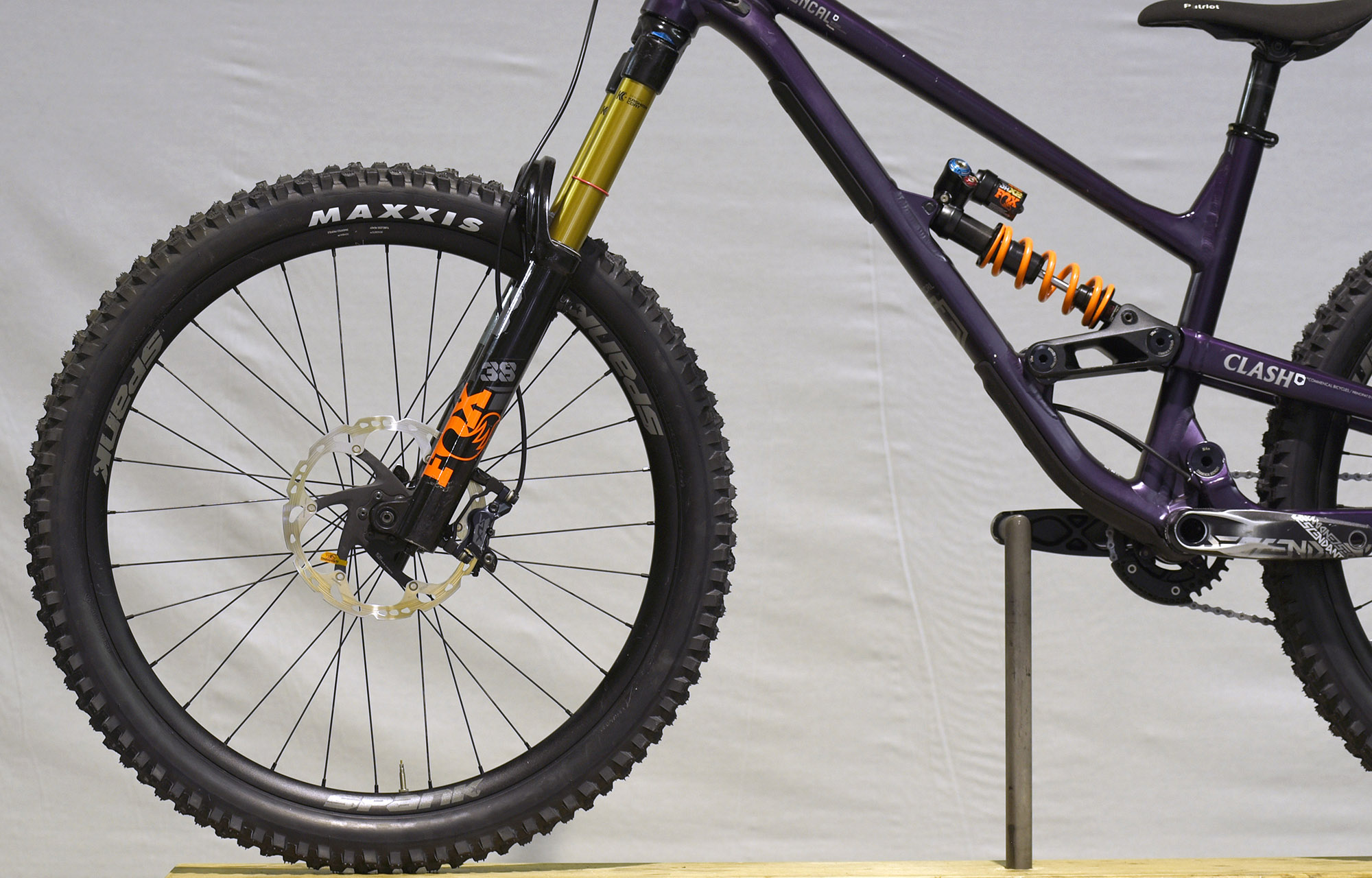 COMMENCAL CLASH PARK EDITION METALLIC PURPLE - M (22131702) image number null