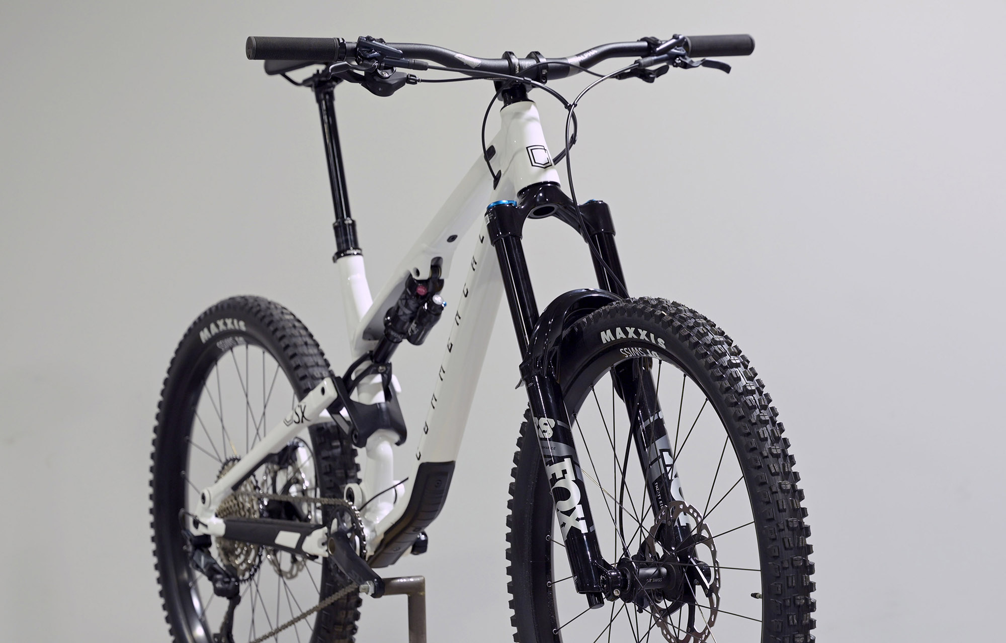 COMMENCAL META SX V4 ESSENTIAL PURE WHITE - L (25131303) image cover number large 2