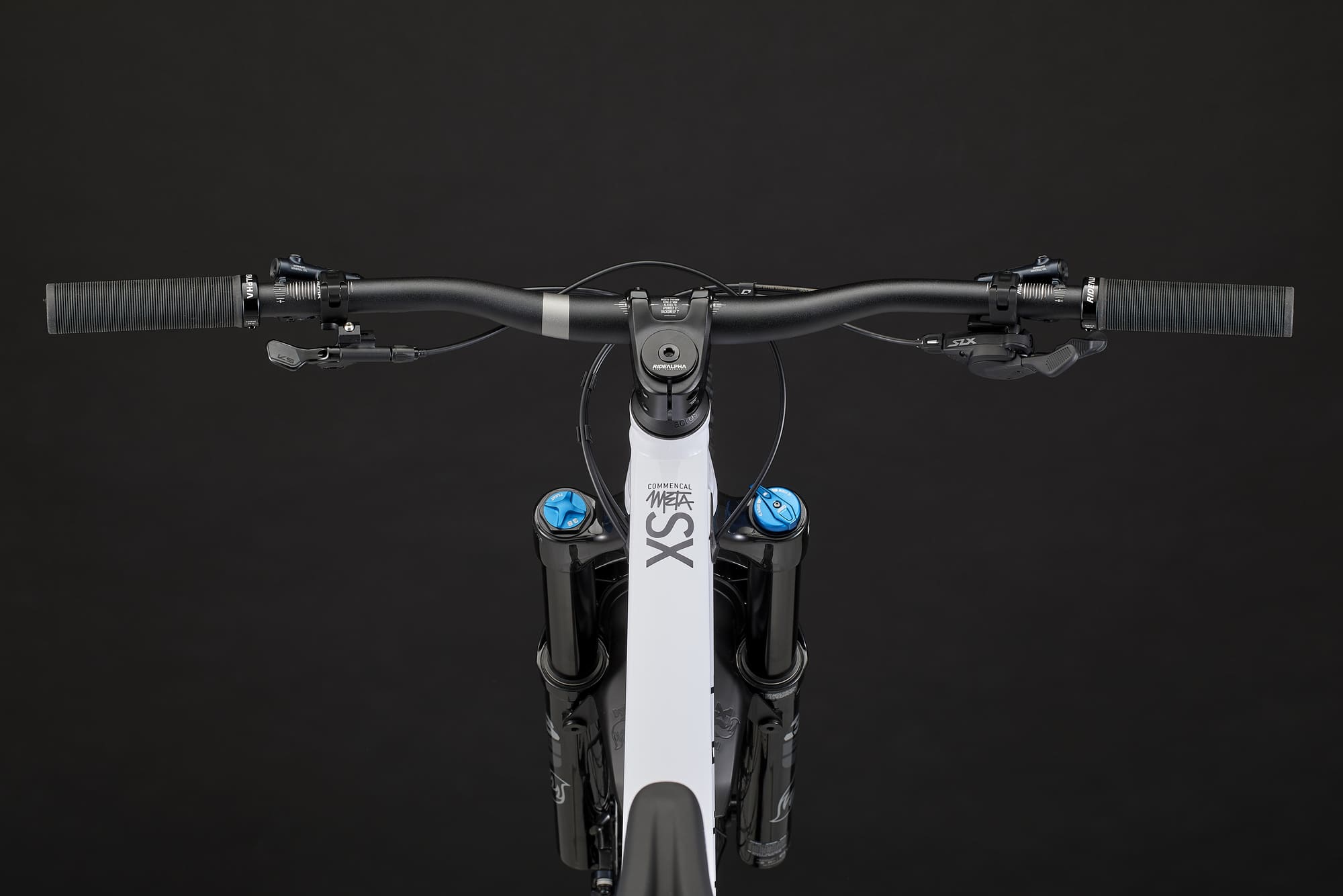 COMMENCAL META SX V4 ESSENTIAL PURE WHITE 2025 image number null