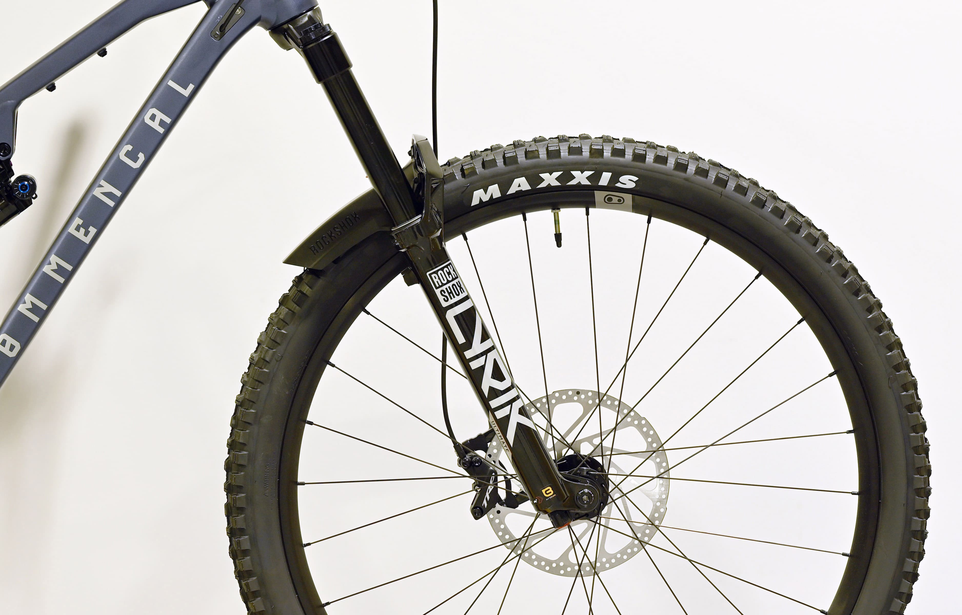 COMMENCAL META V5 RACE SPARKLY BLUE - M (23121302) image number null
