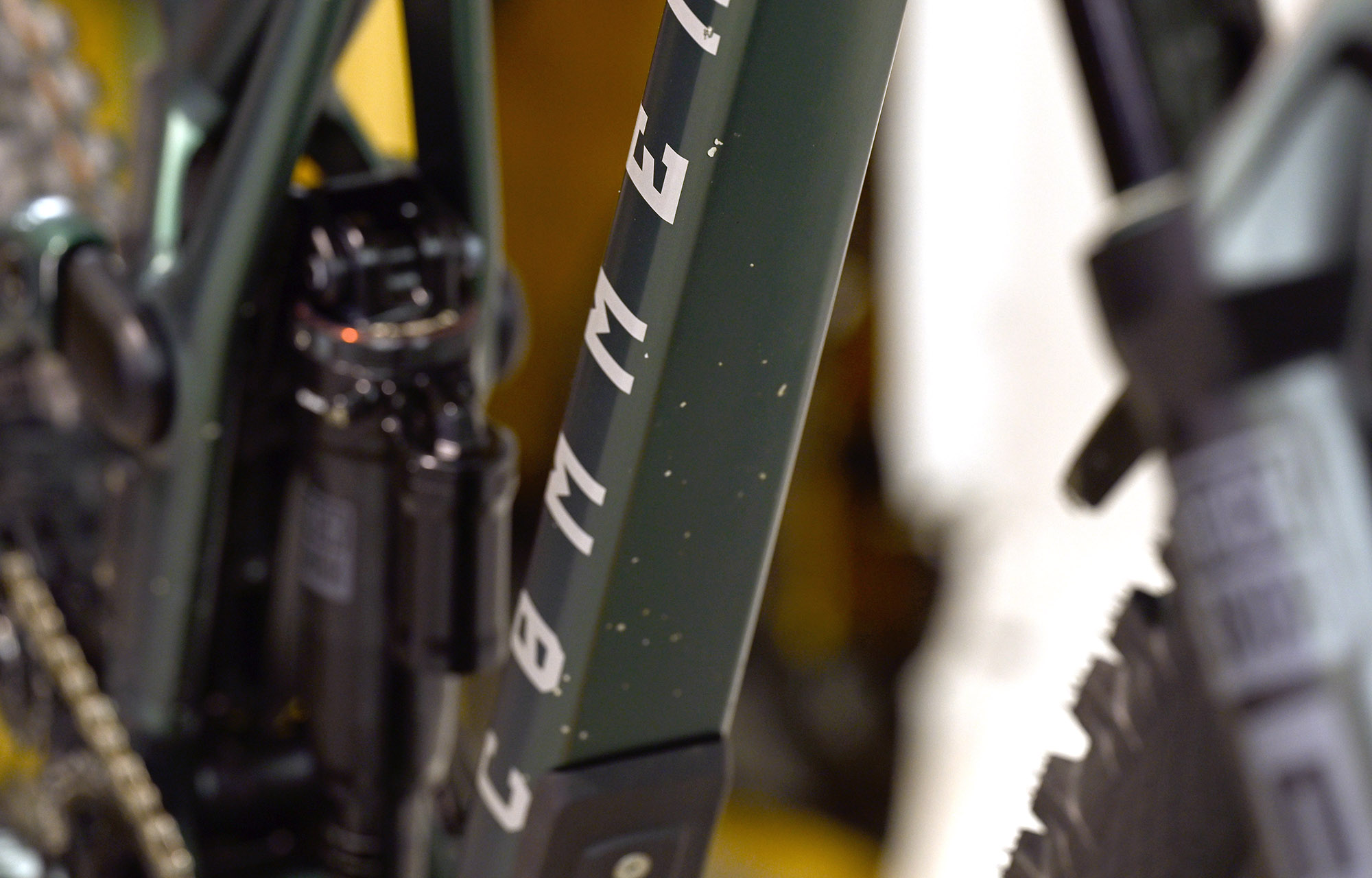 COMMENCAL SUPREME DH V5 RIDE METALLIC GREEN ROCKSHOX - S (23150801) image number null