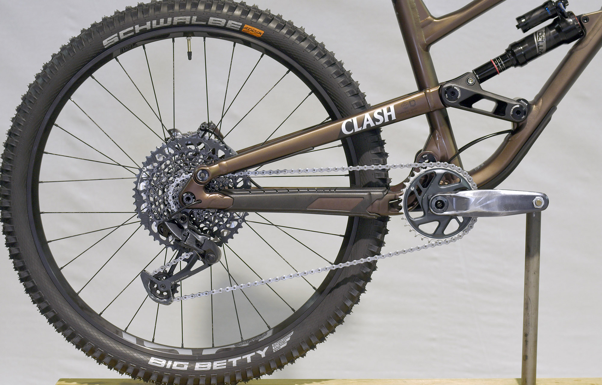 COMMENCAL CLASH RACE FROZEN BROWN  - L (22132103) image number null