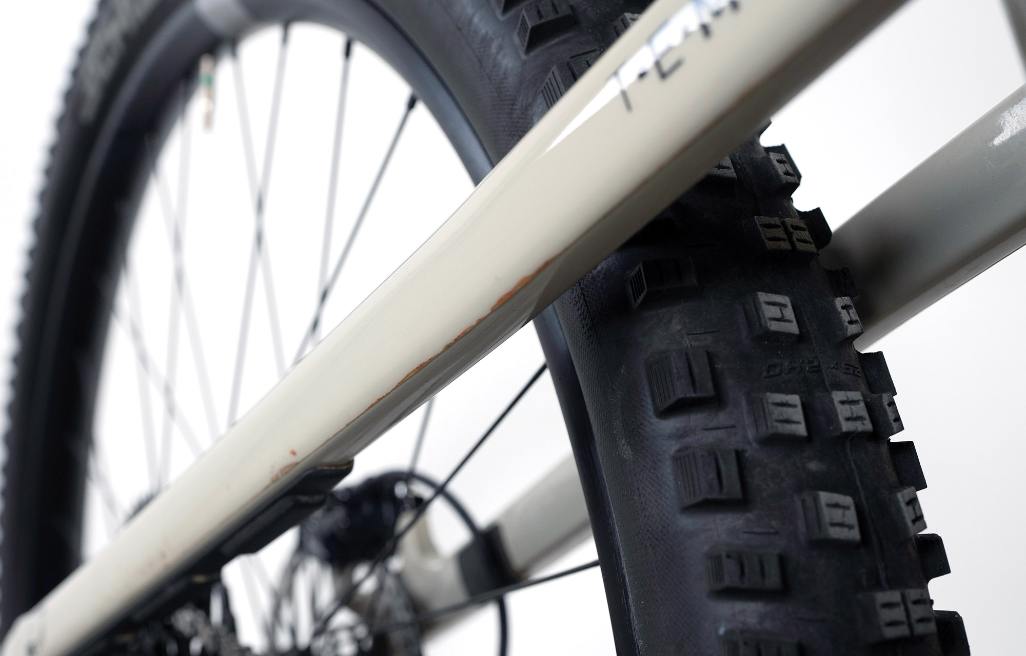 COMMENCAL T.E.M.P.O. OHLINS EDITION CHALK - M (22123902) image number null