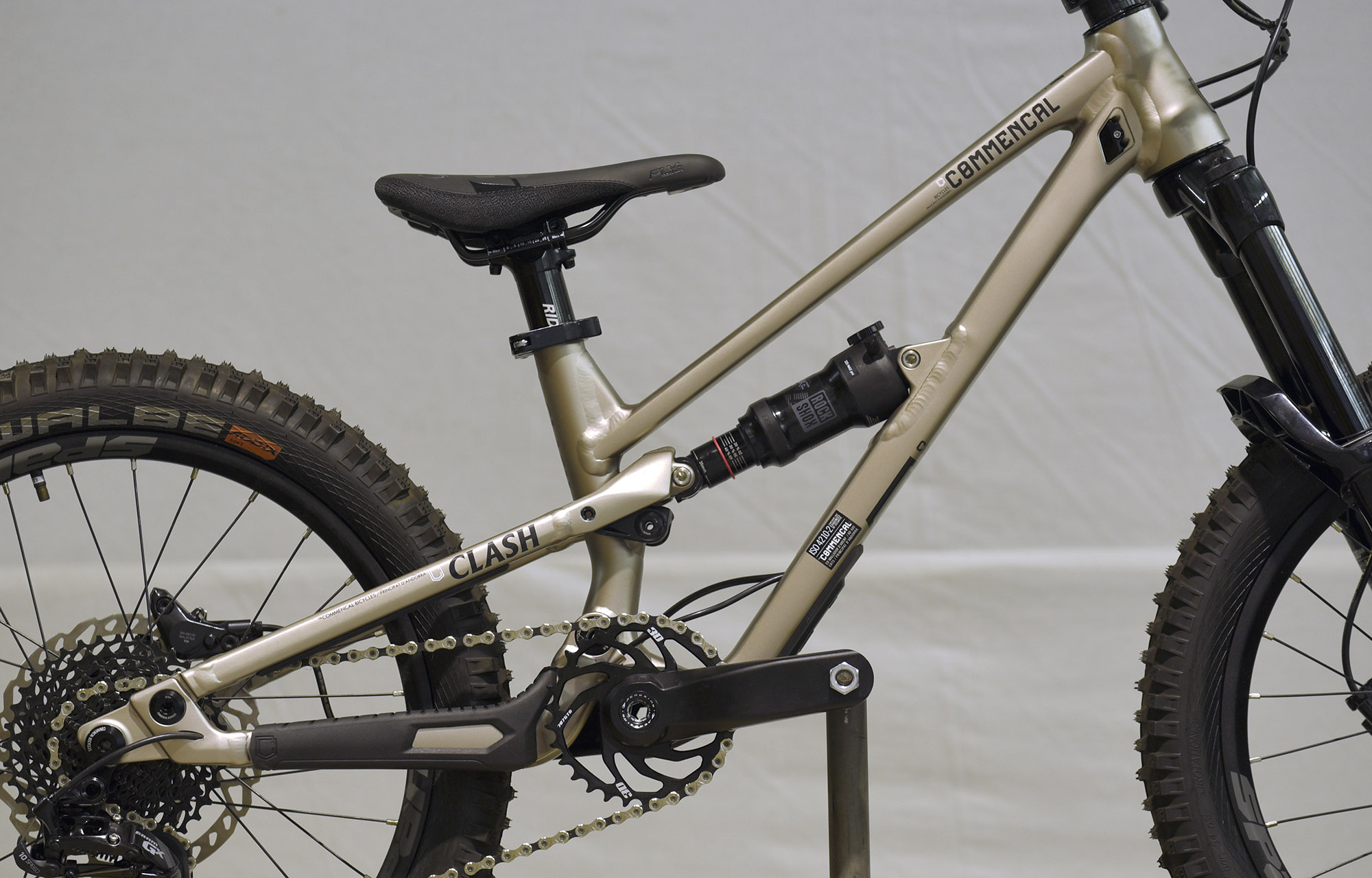 COMMENCAL CLASH 20 V2 CHAMPAGNE - (22170500) image number null