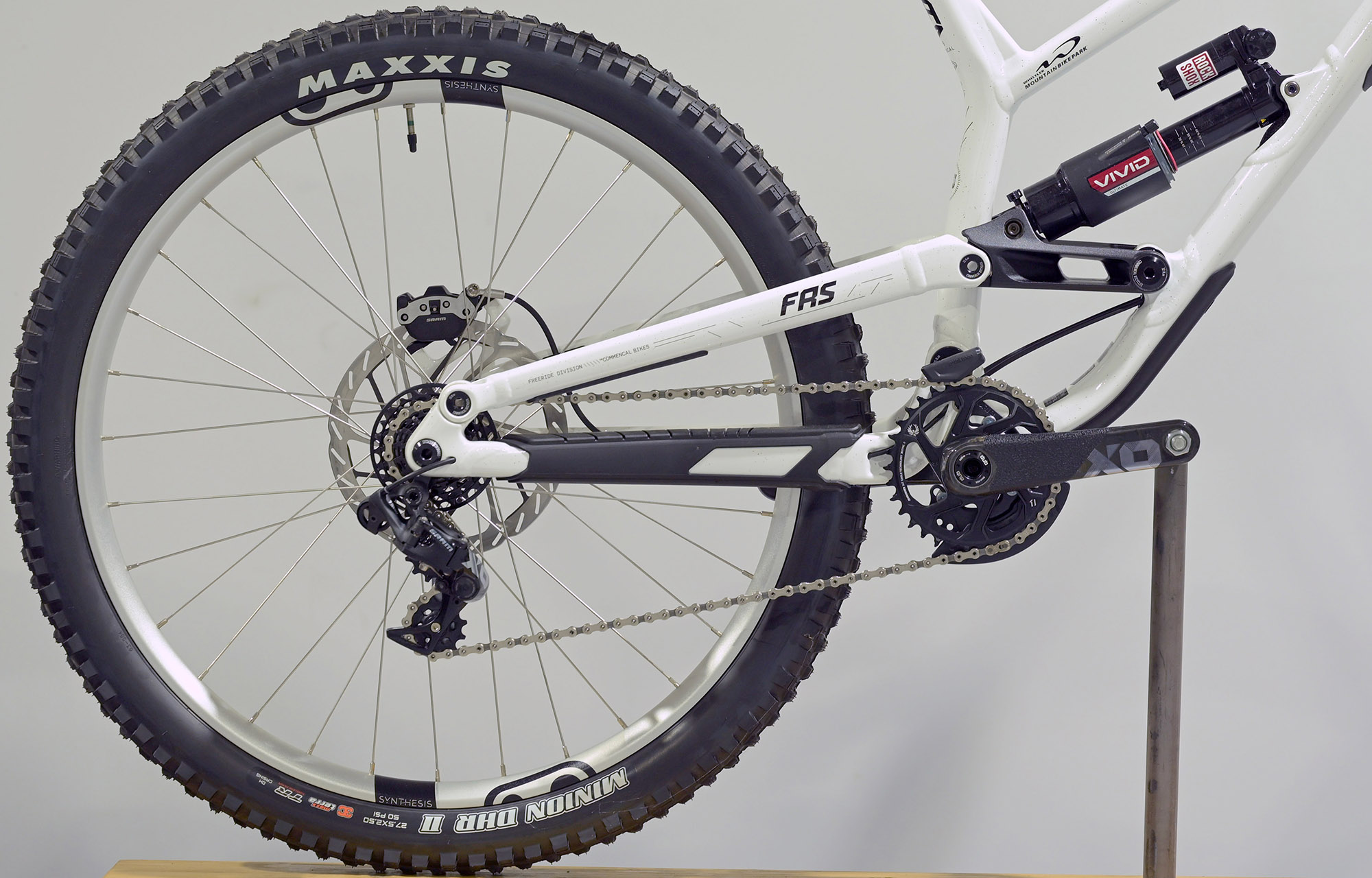 COMMENCAL FRS ULTIMATE WHISTLER EDITION 2 - M (24158202) image cover number large 0